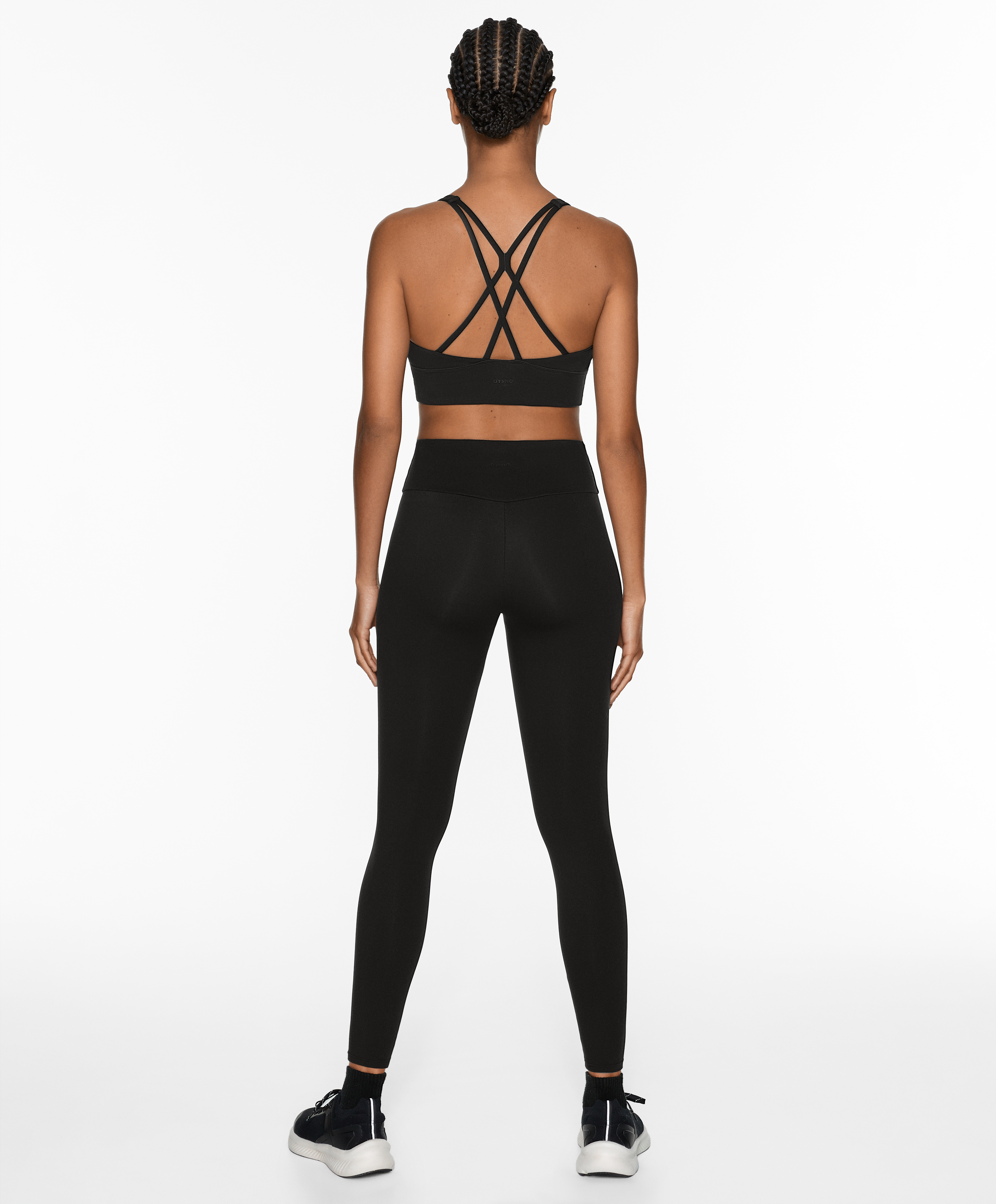 OYSHO Medium-support comfortlux sports bra with cups