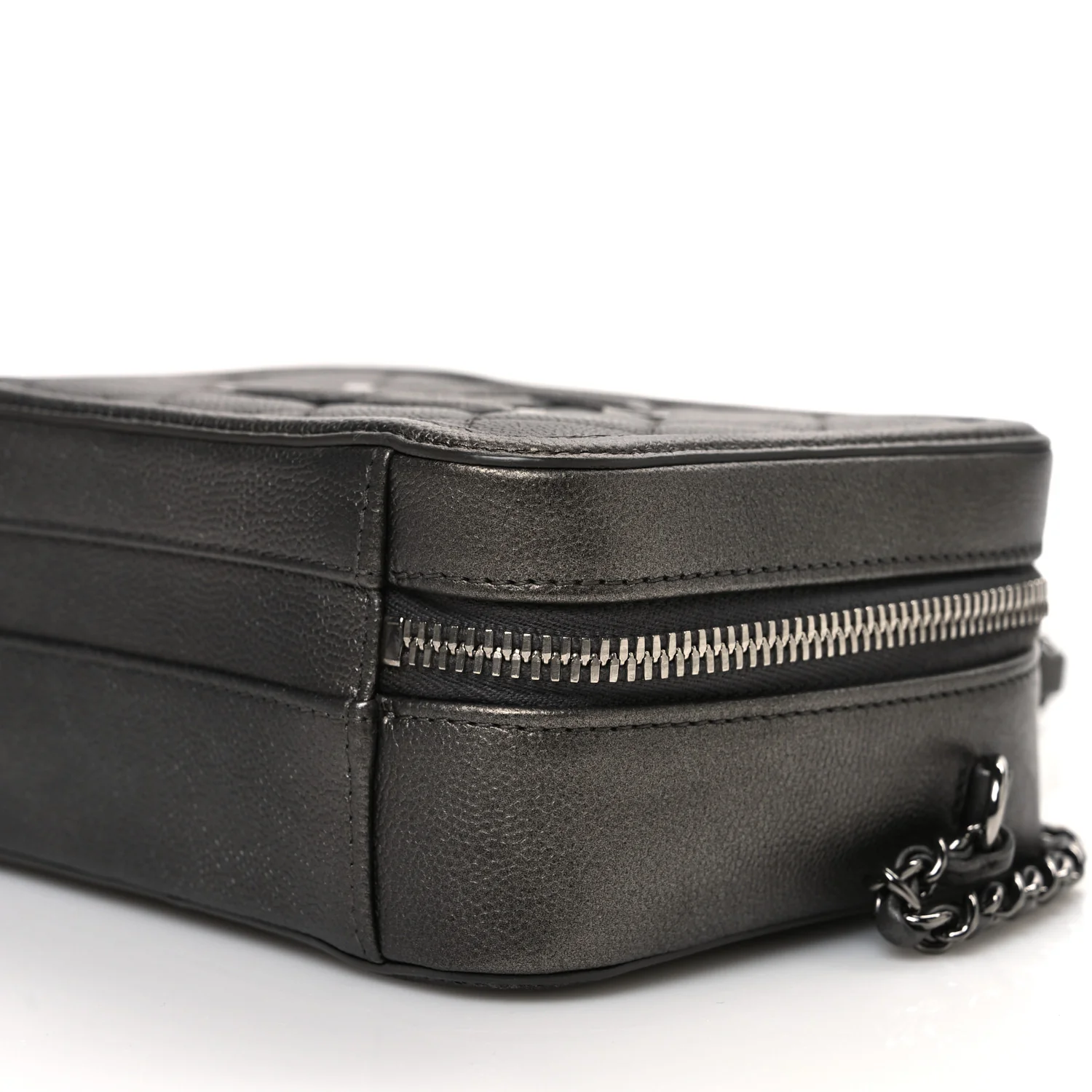Metallic Caviar Quilted Small CC Filigree Vanity Case Dark Silver - Top Club