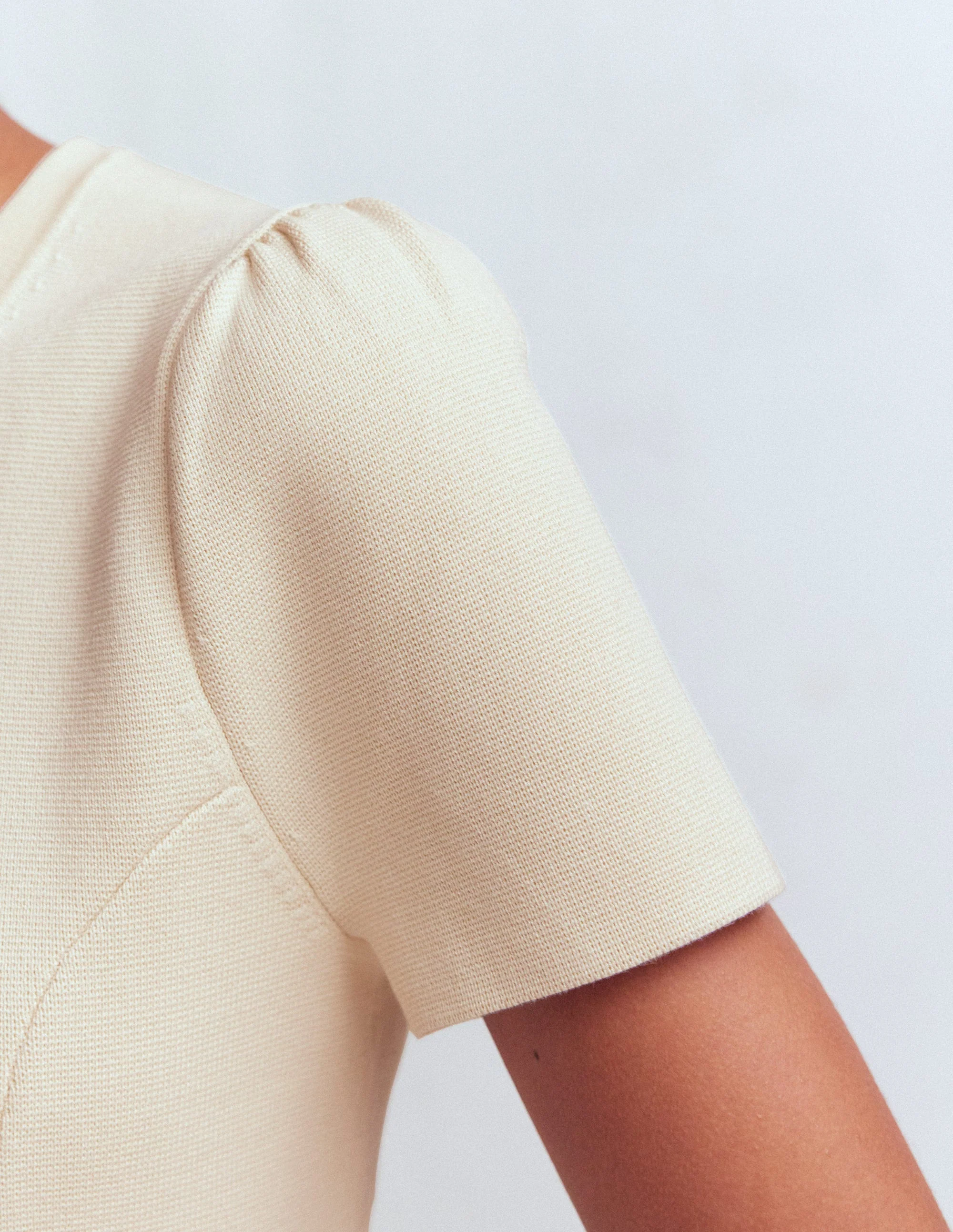 Kurzärmlige Strickjacke-Naturweiß