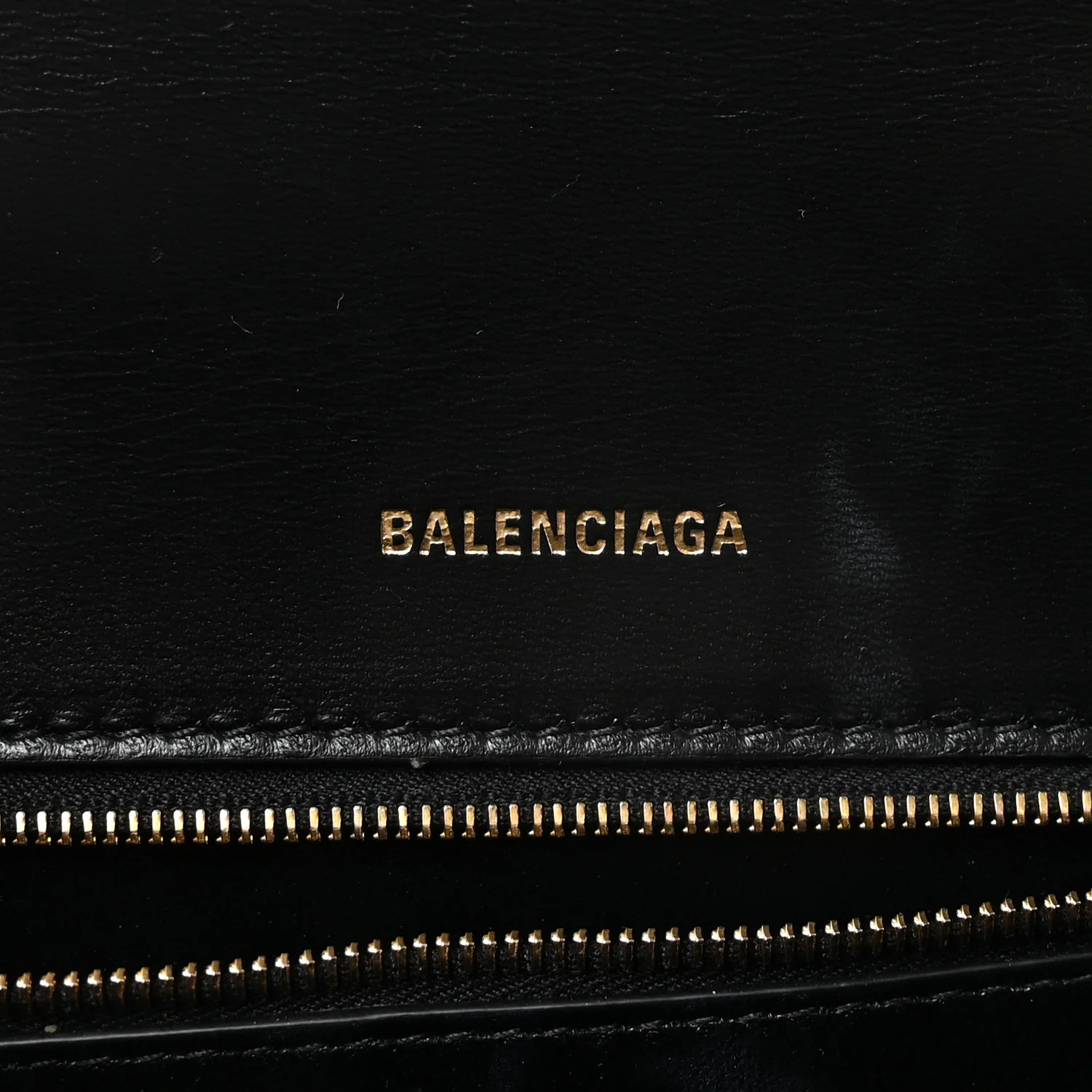 Shiny Box Calfskin Small Hourglass Top Handle Bag Black - Top Club