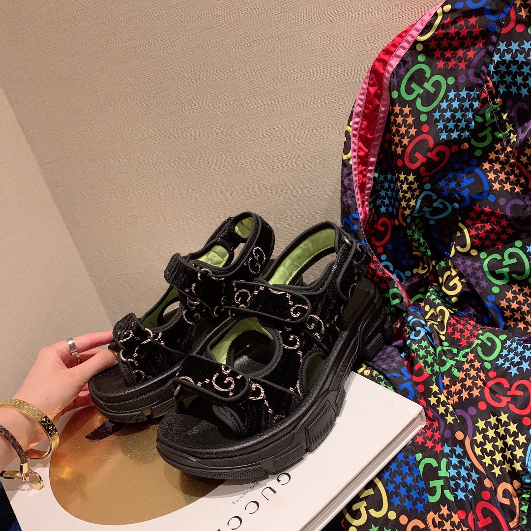 GUCCI SLIPPERS 44 - Sneaker Replica Workshop