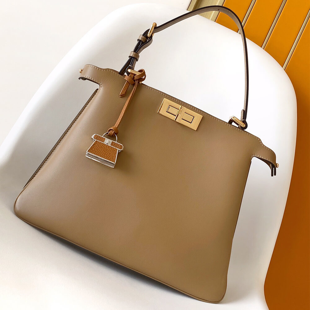 FENDI Peekaboo Soft Medium(HIGH-END GRADE) - Top Club