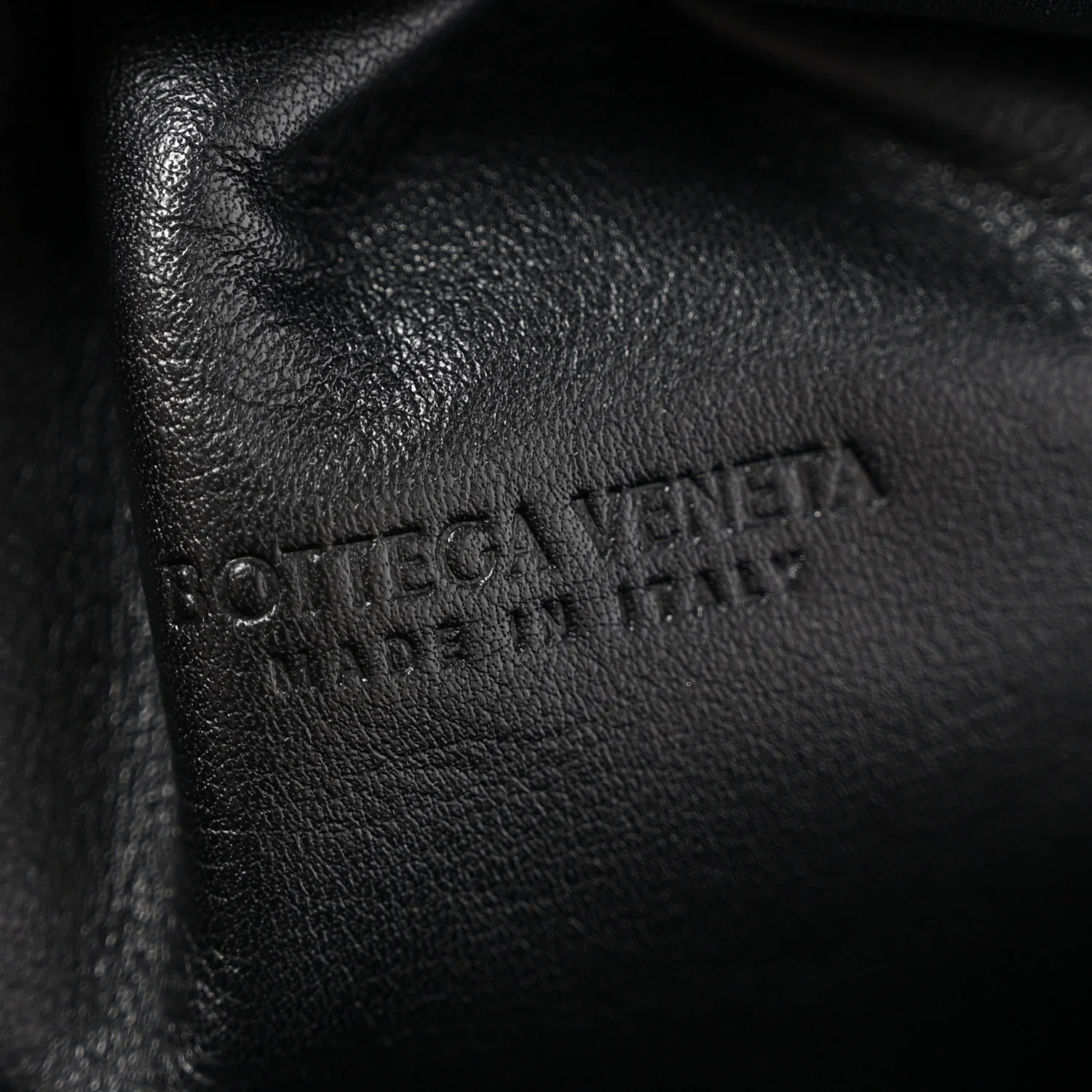 Butter Calfskin The Mini Pouch Black - Top Club