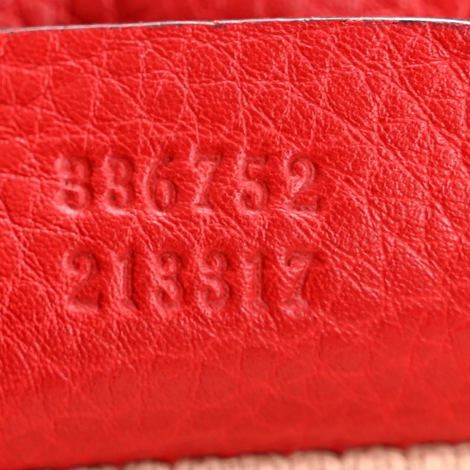 Pebbled Calfskin Medium Soho Flap Crossbody Tabasco Red - Top Club