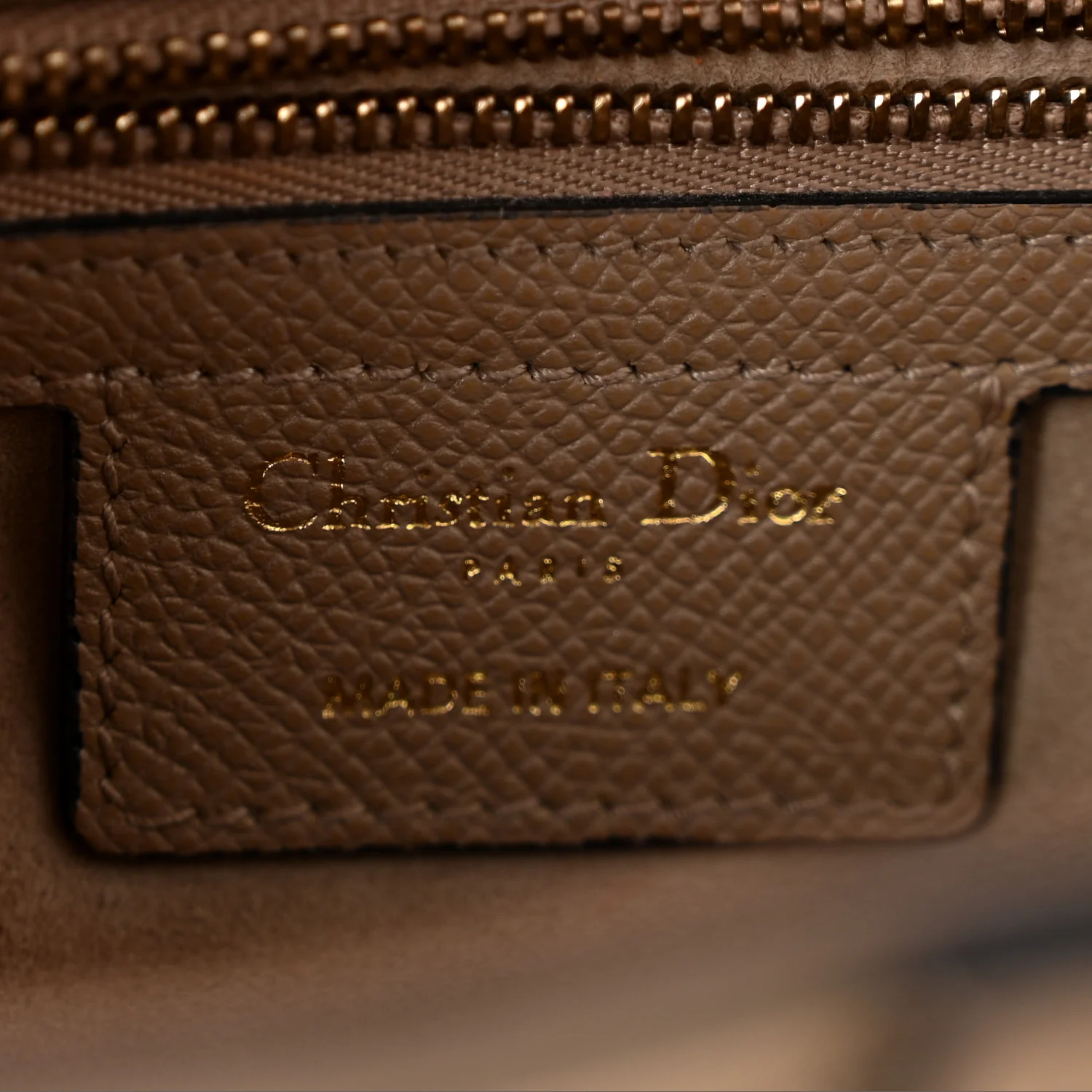 Grained Calfskin Saddle Bag With Strap Taupe - Top Club