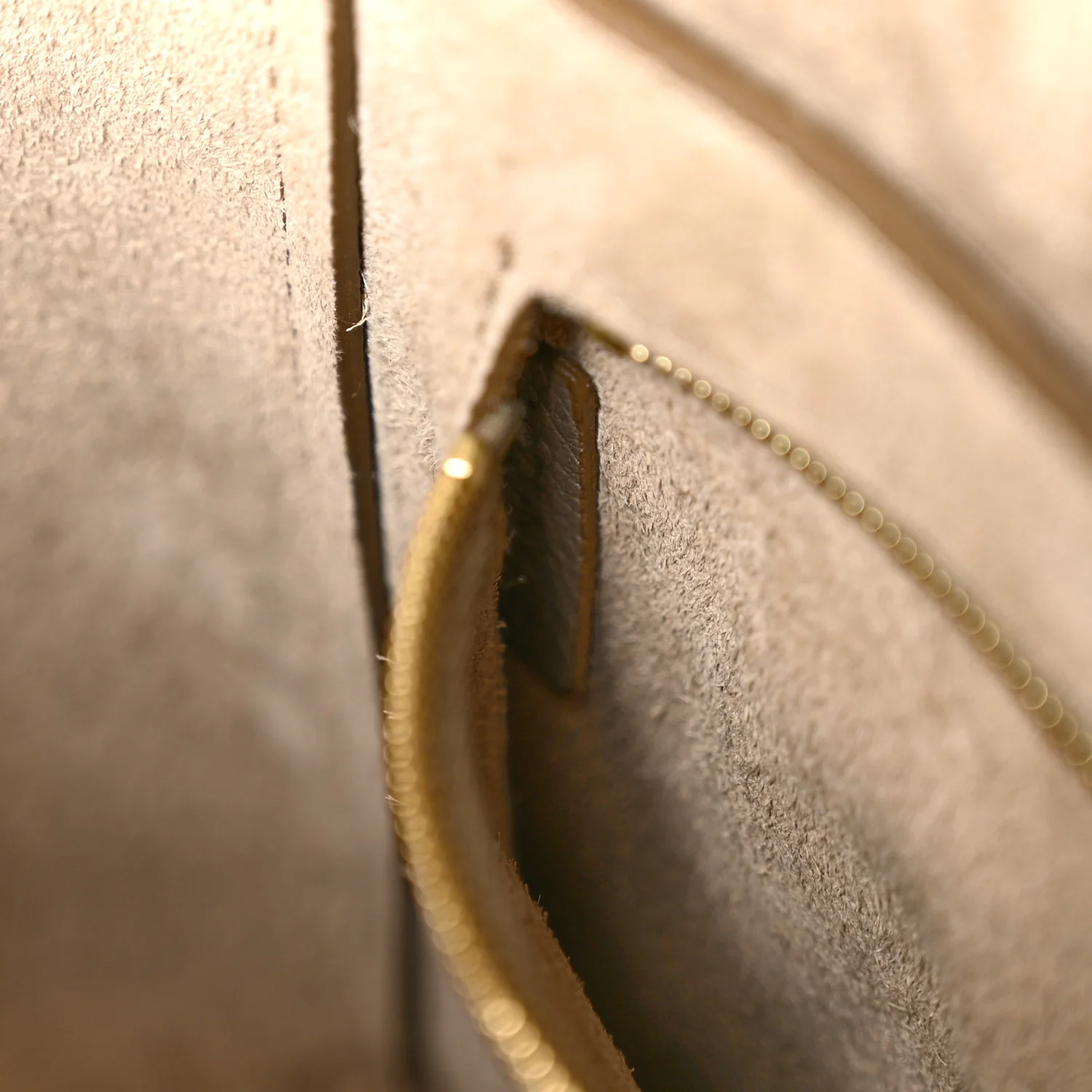 Soft Grained Calfskin Small Sangle Bucket Bag Taupe - Top Club