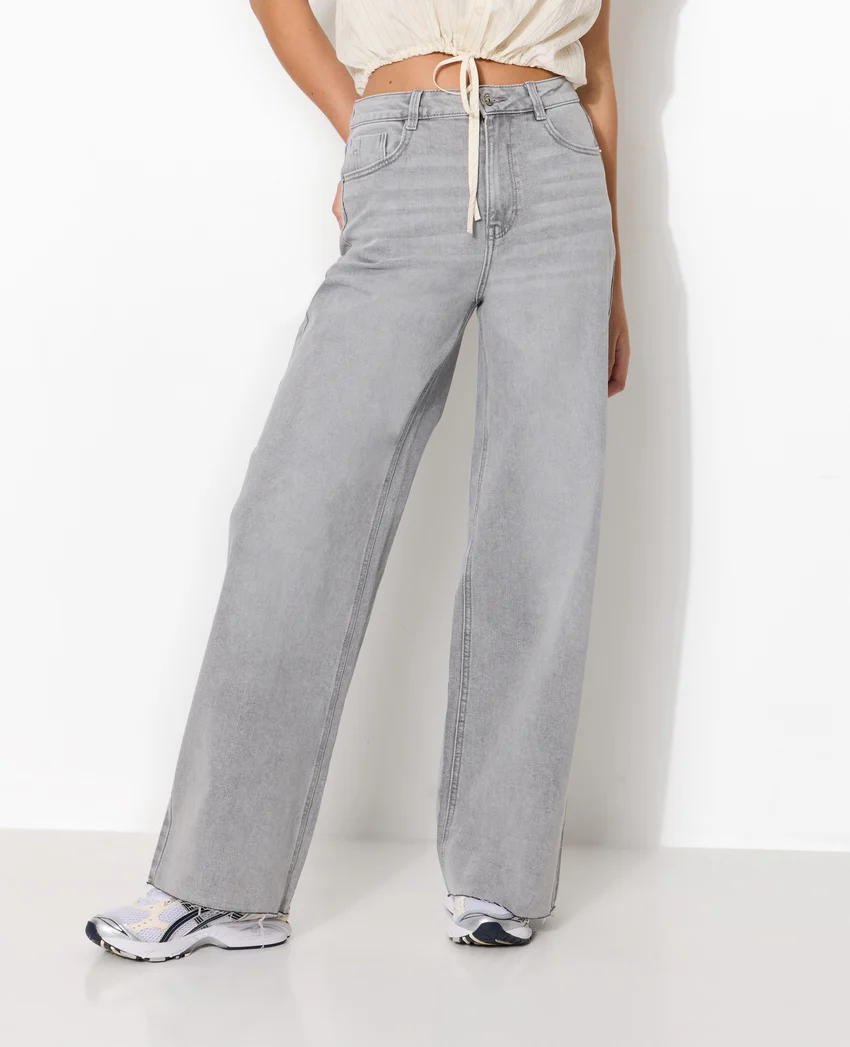Pimkie J71-1 / Jean wide taille haute avec bas coupés