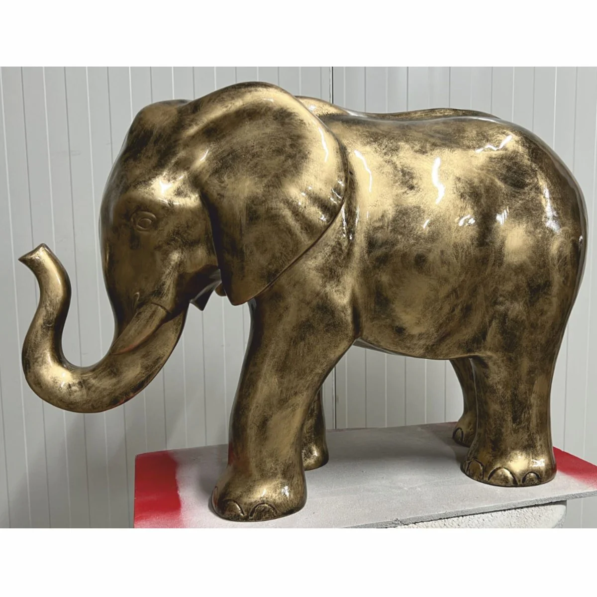 Decorative sculpture elephant antique gold 84 x H. 57 cm - decorative figure