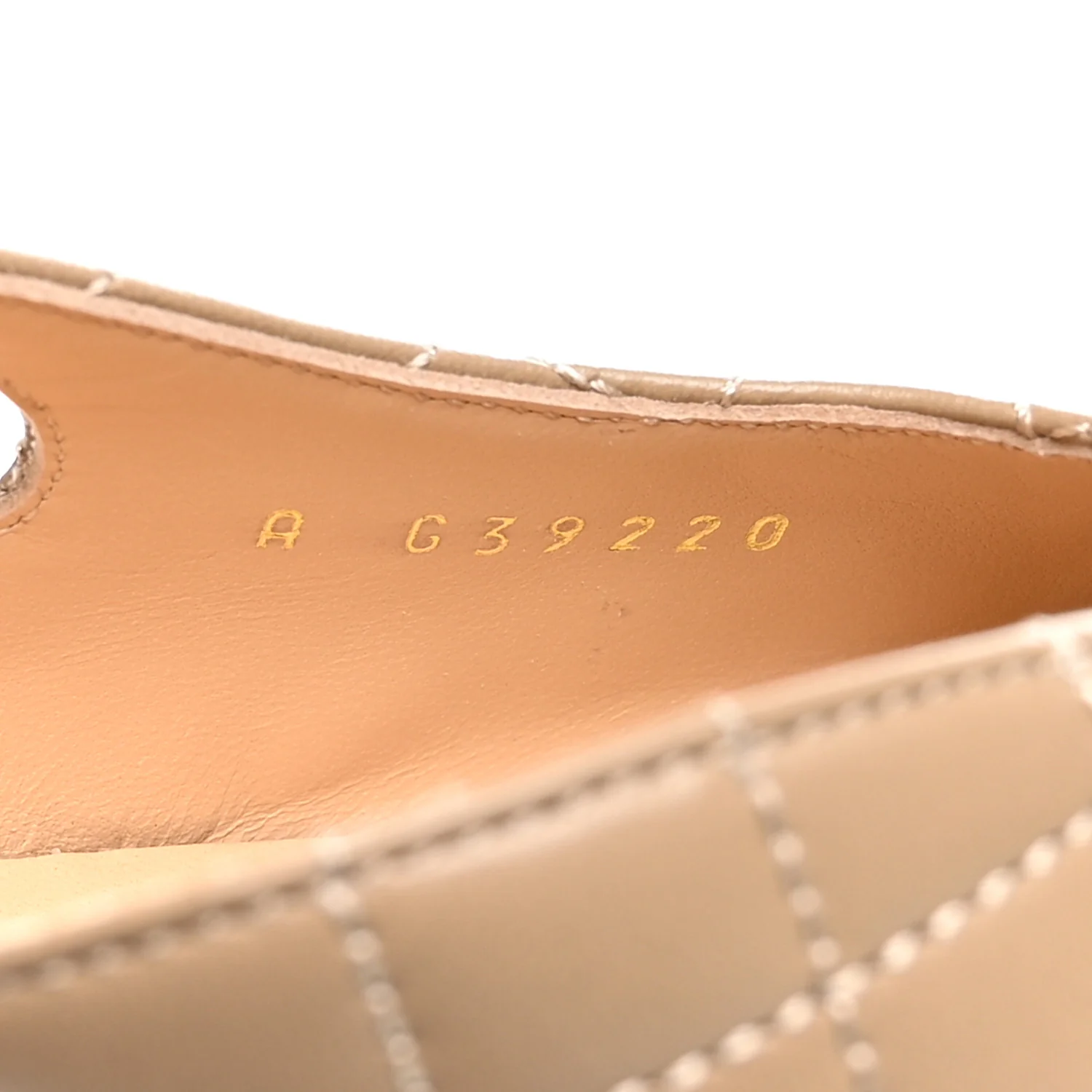 Lambskin Patent Calfskin Quilted Cap Toe CC Slingback Pumps 39.5 Beige Black - Top Club