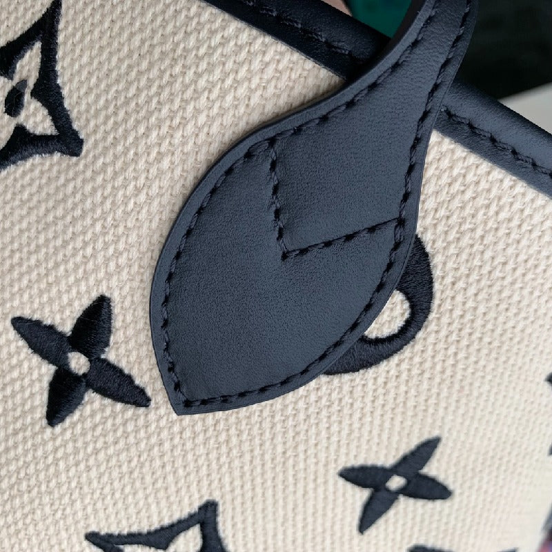 LV Louis Vuitton Neverfull Monogram Bag - Top Club