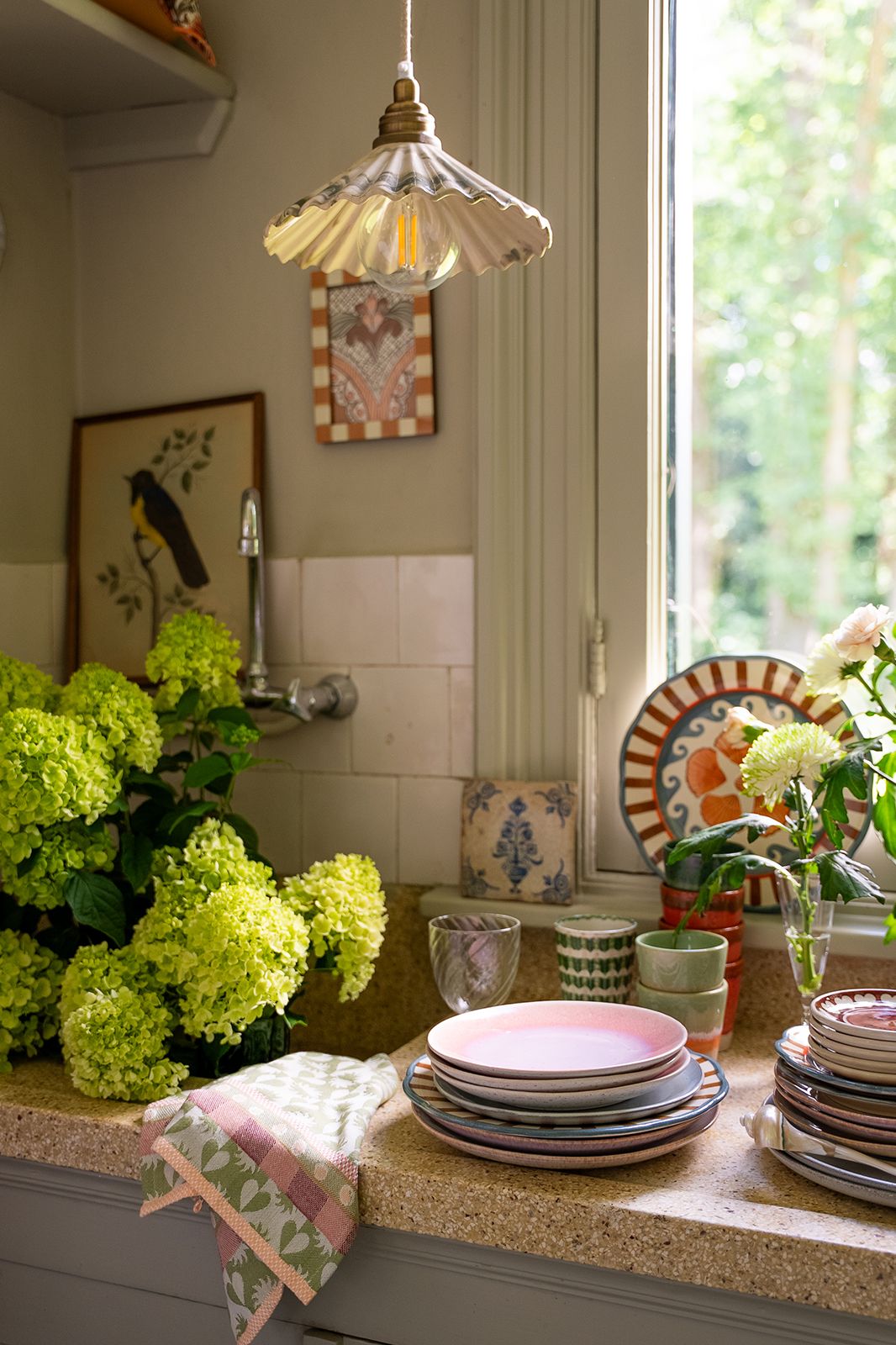 Ontbijtbord roze reactive glaze funky