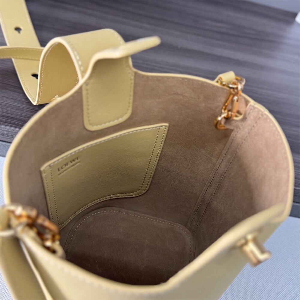 LOEWE Mini Pebble bucket in smooth calfskin(high-end grade) - Top Club
