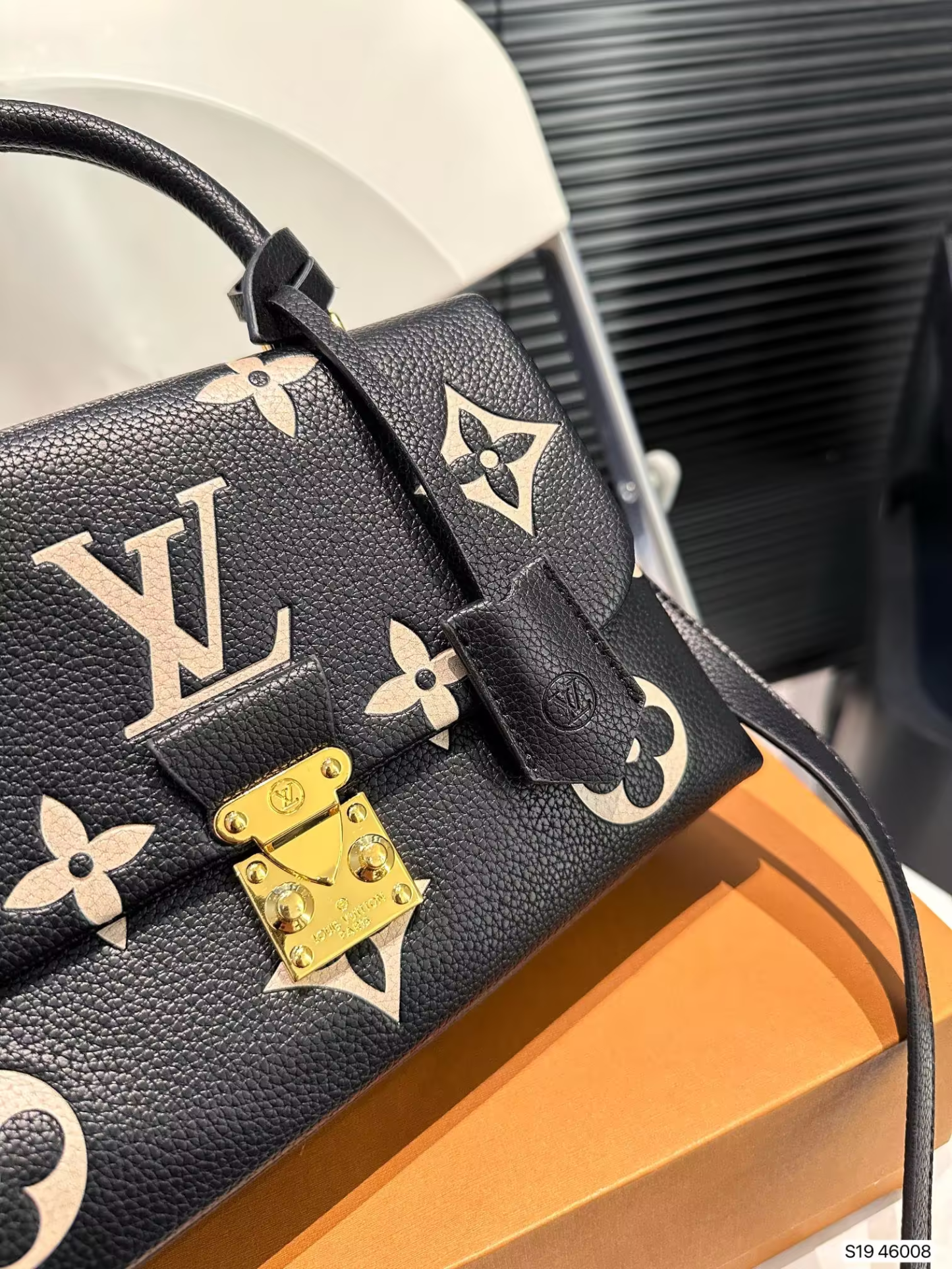 Louis new arrival hand bag size: 24*15 cm - Top Club