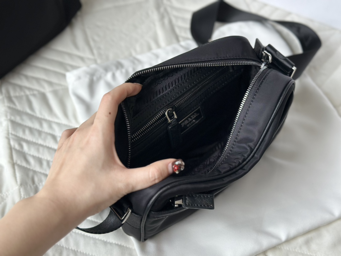 Pra new arrival men and women bag size : 24*15cm - Top Club