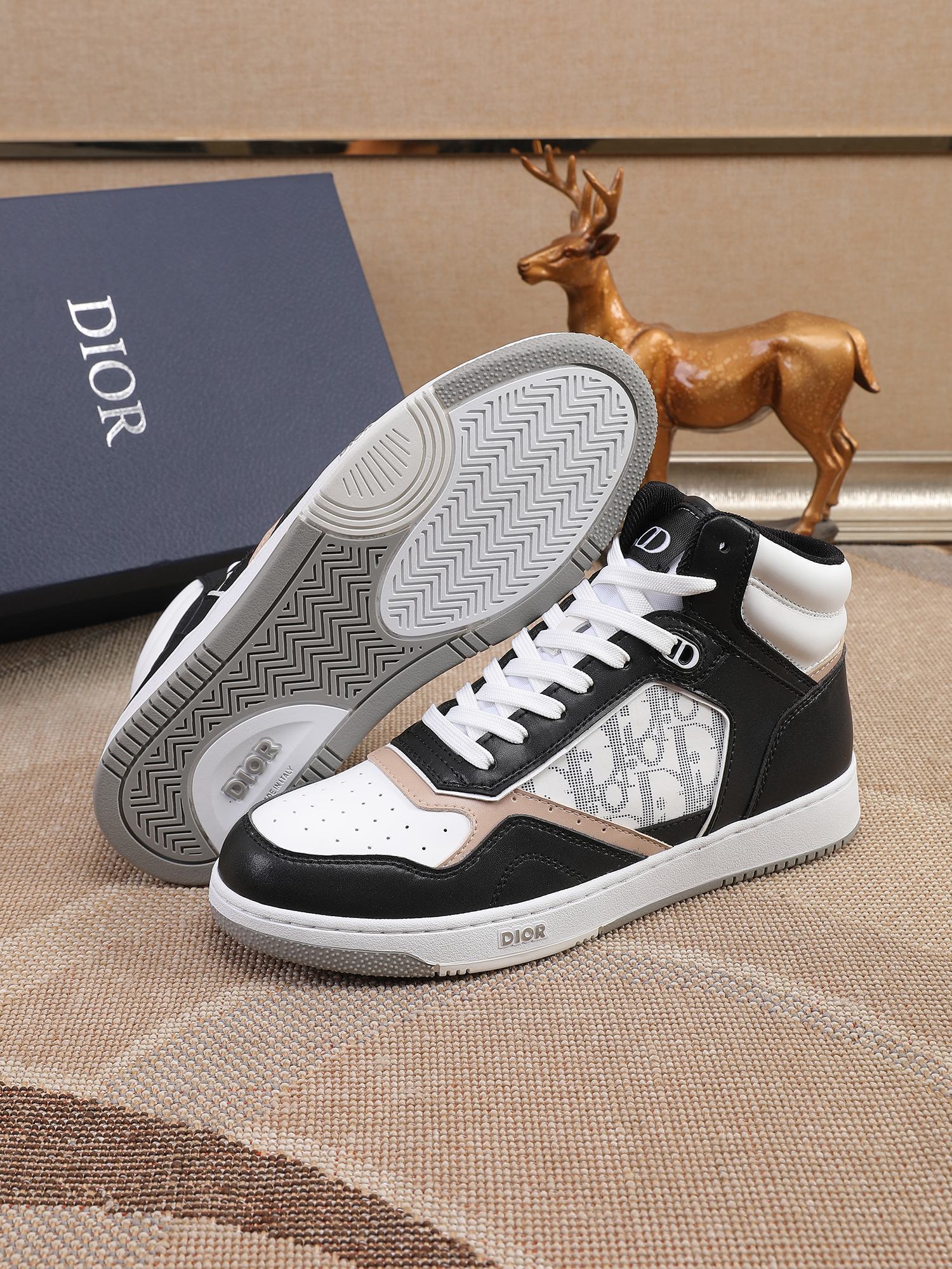 Dior Men's High Top Sneakers with Oblique Pattern and Adjustable Strap - Sneaker Replica Workshop