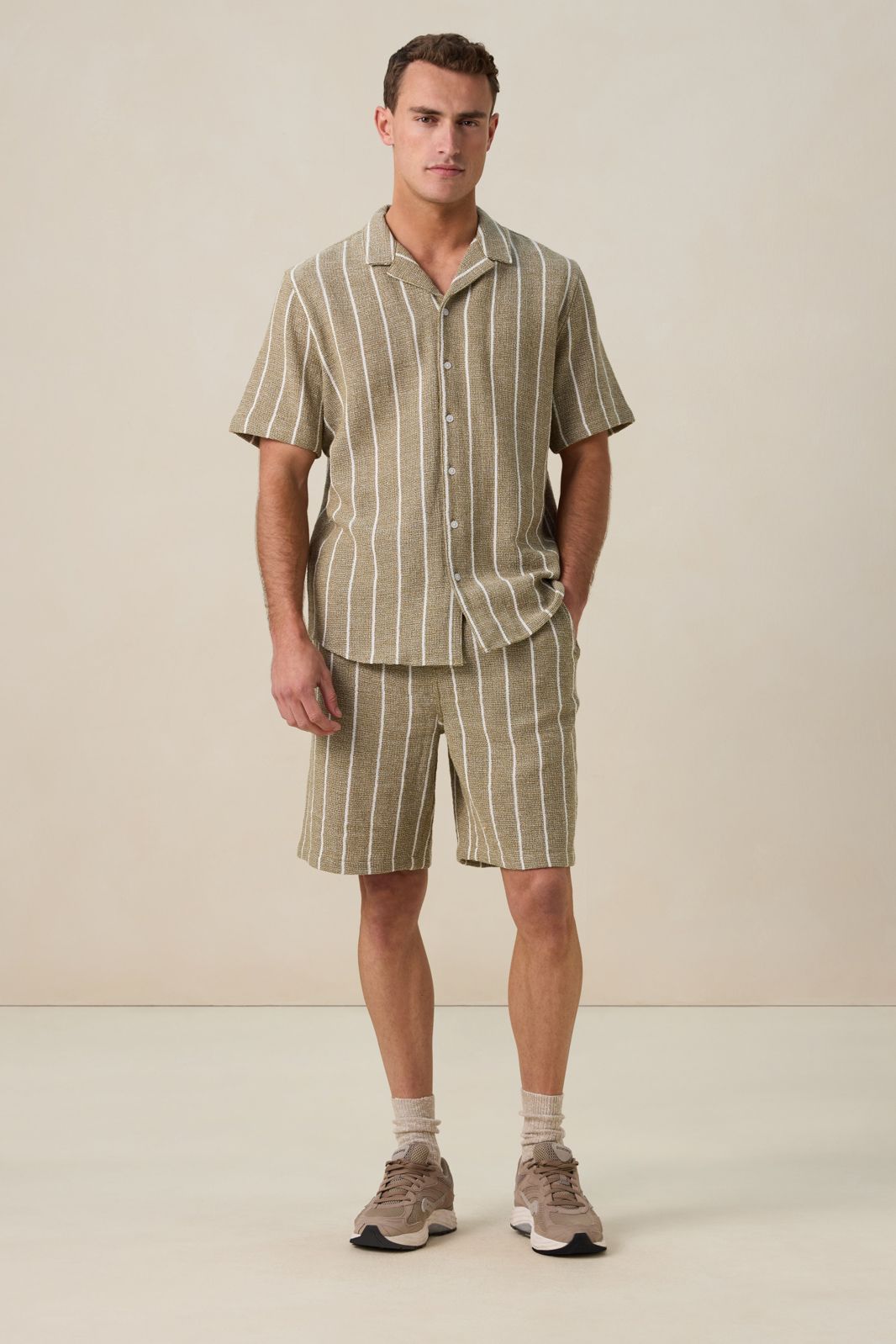 Lichtgroen gestreept overhemd