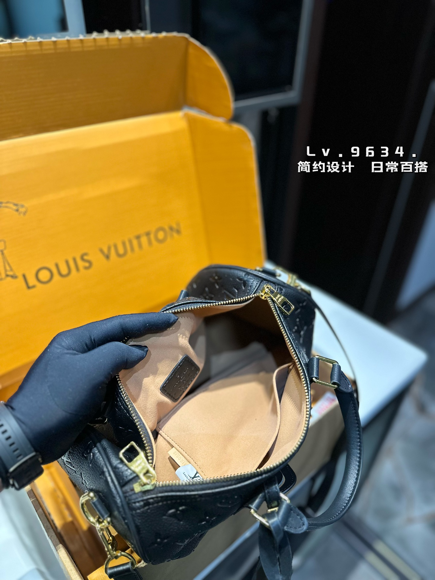 Louis new arrival Keepall Bandouliere bag size: 30 cm - Top Club