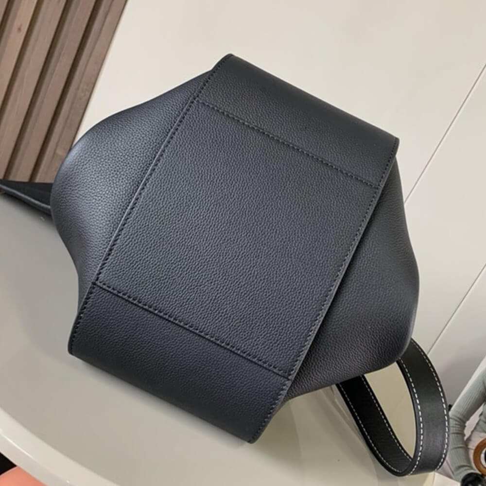 LOEWE Small Hammock bag in soft grained calfskin - Top Club