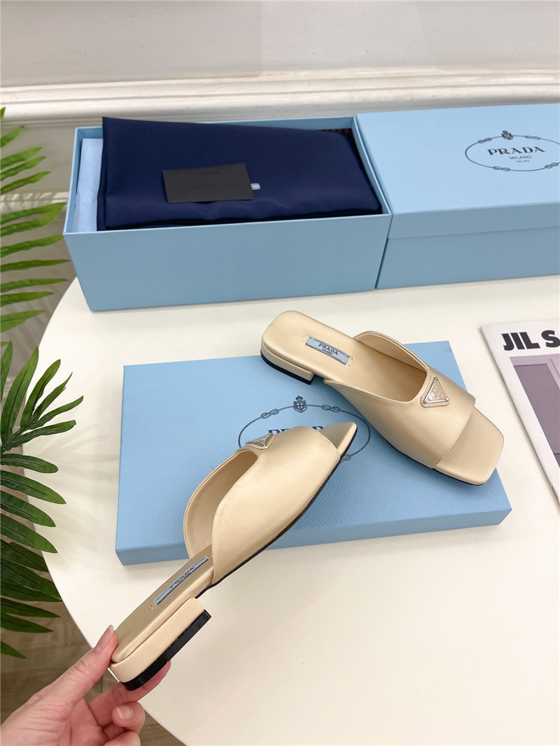 prada catwalk style triangle buckle slippers - Sneaker Replica Workshop