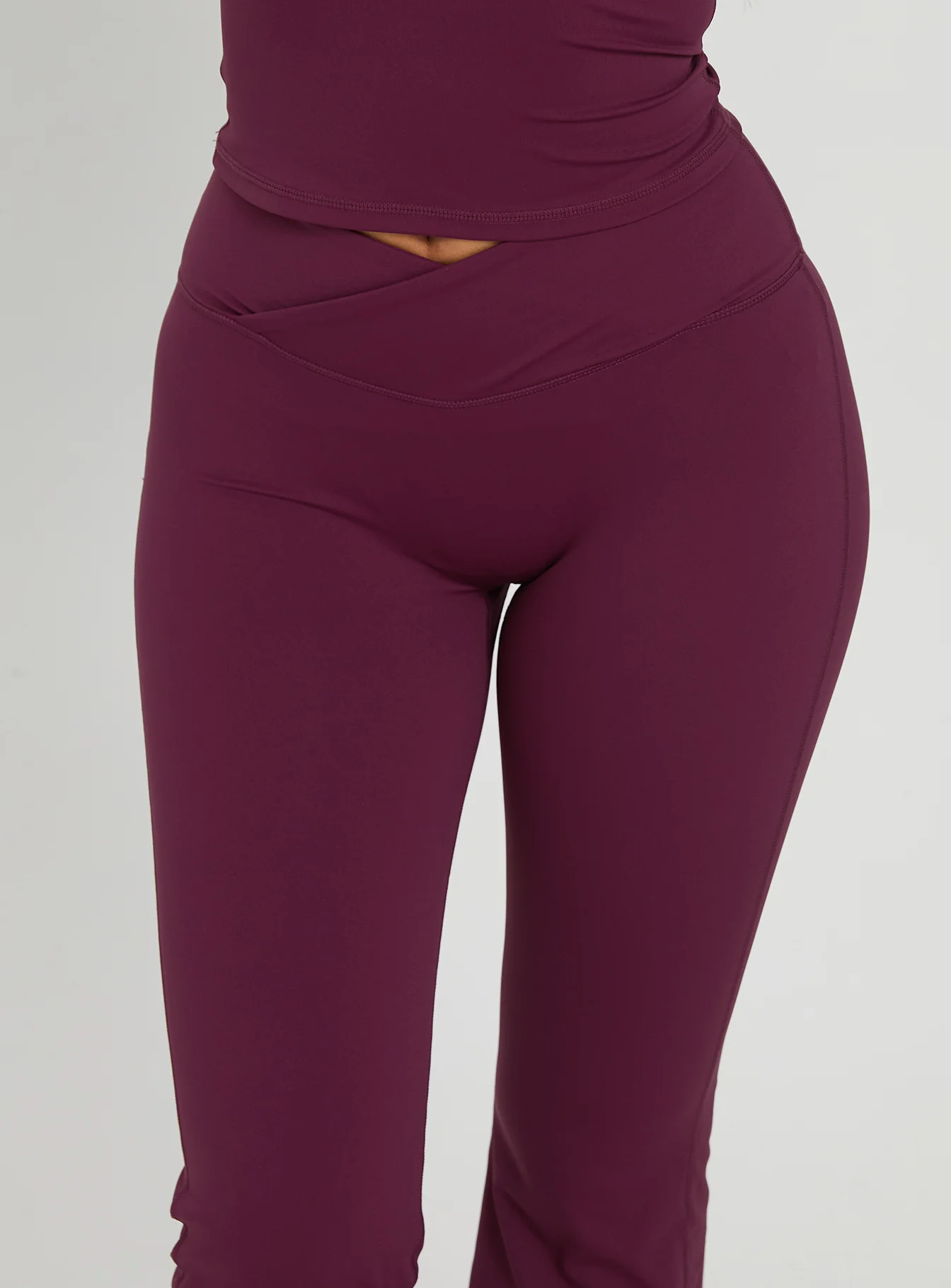 Sunday Session Active Flare Leg Pant Plum