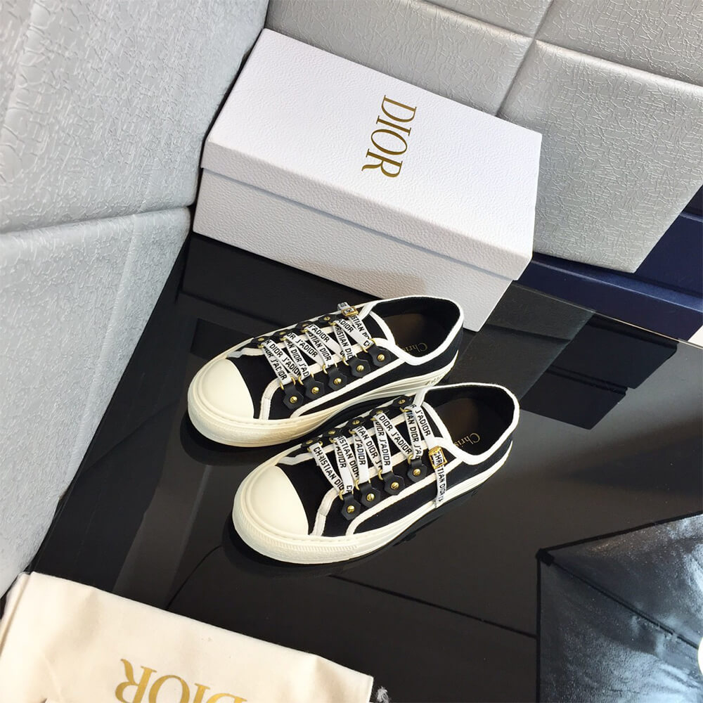 WALK N DIOR SNEAKER - Top Club