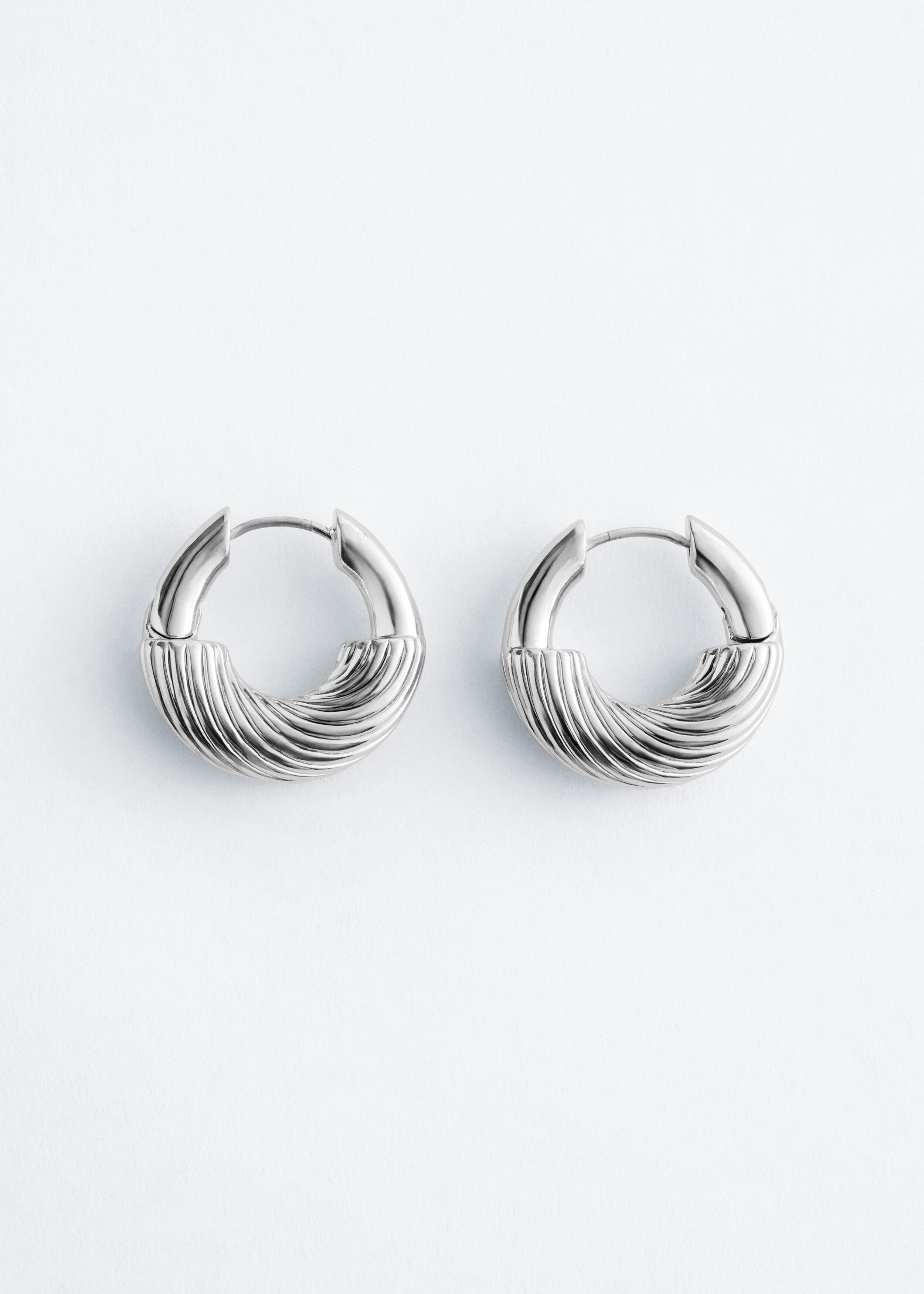 & Other Stories RIDGED HOOP EARRINGS