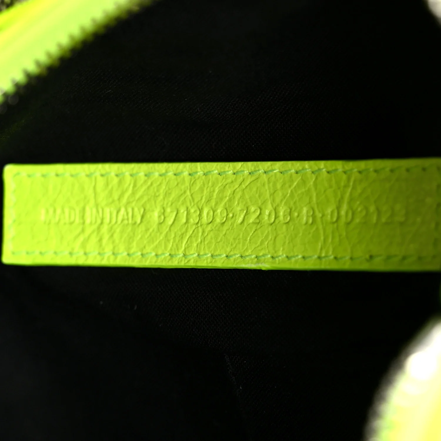 Agneau Arena Le Cagole Shoulder Bag XS Fluo Yellow - Top Club