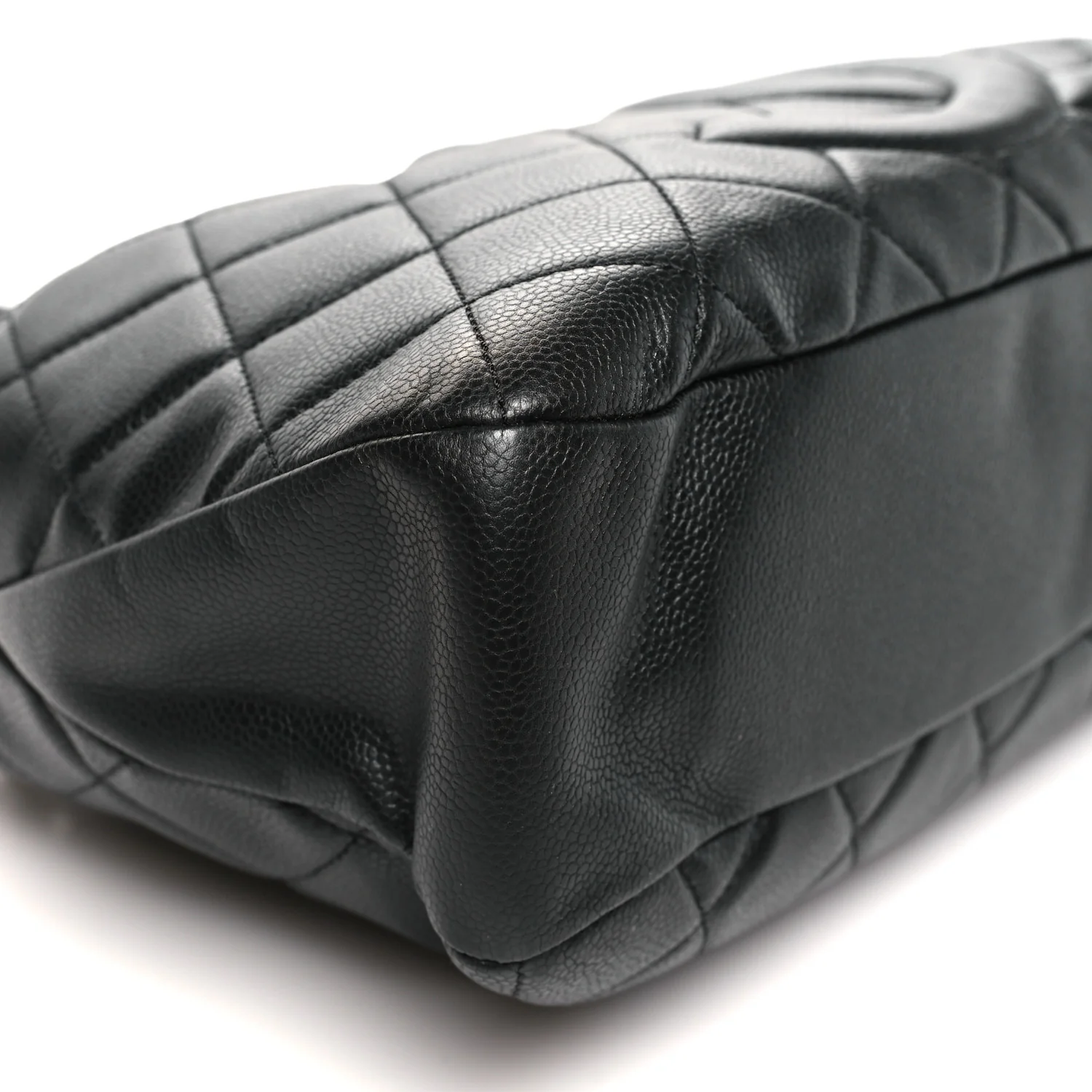 Caviar Quilted CC Timeless Soft Tote Black - Top Club