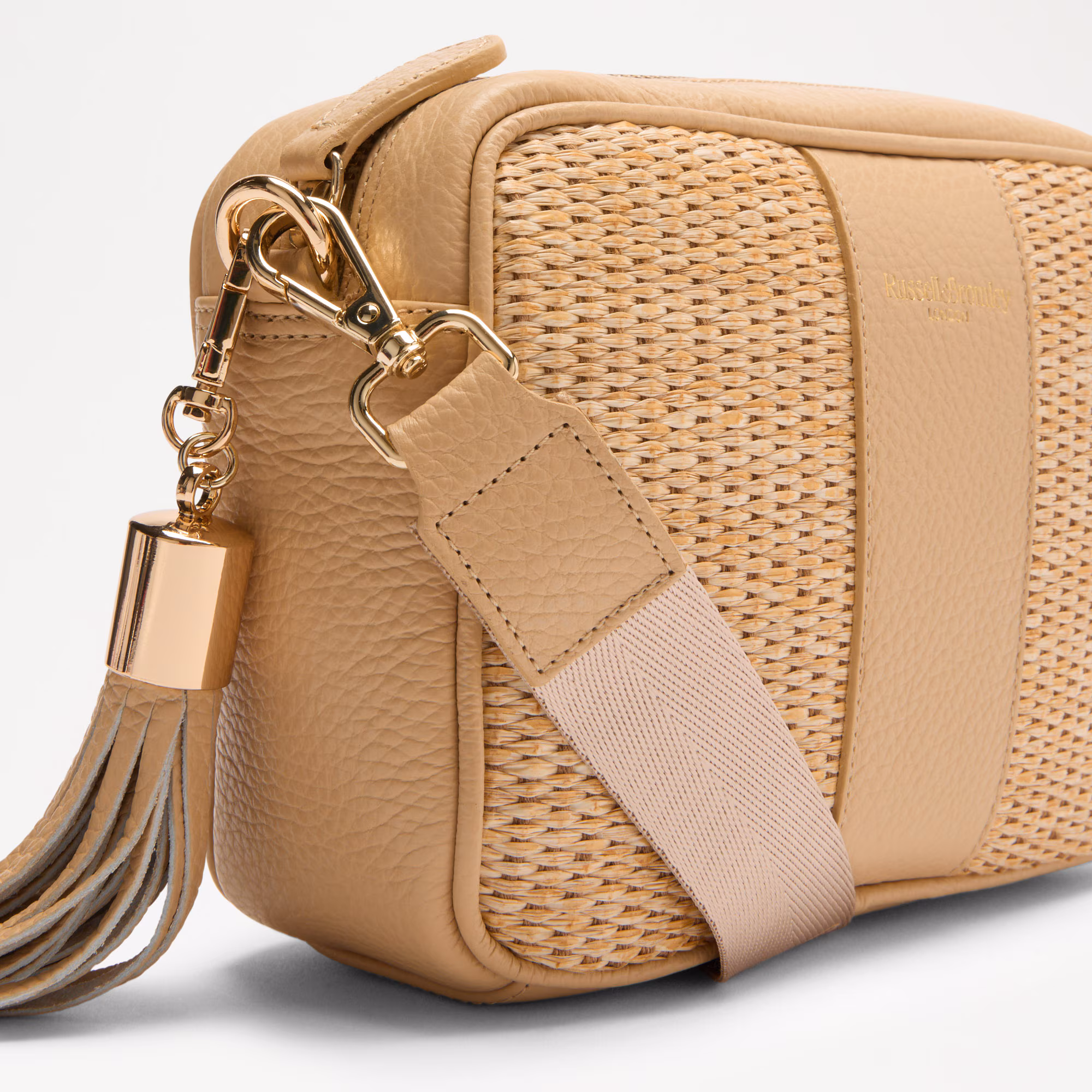 RobinCrossbody Camera Bag