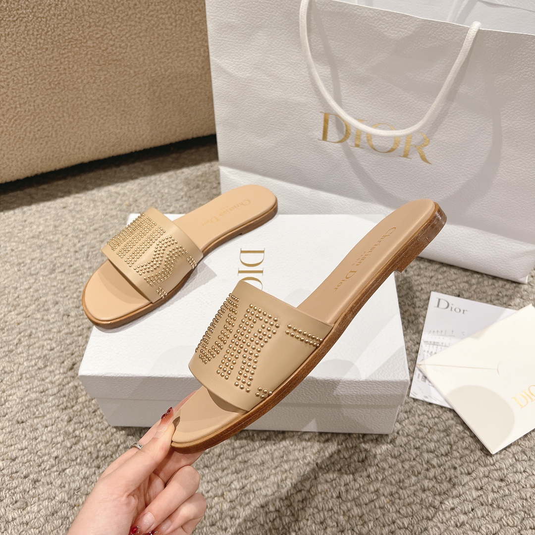Dior KCO138CTU Dway Slide Apricot Calfskin and Gold-Finish Studs Shoes D82983 - Sneaker Replica Workshop
