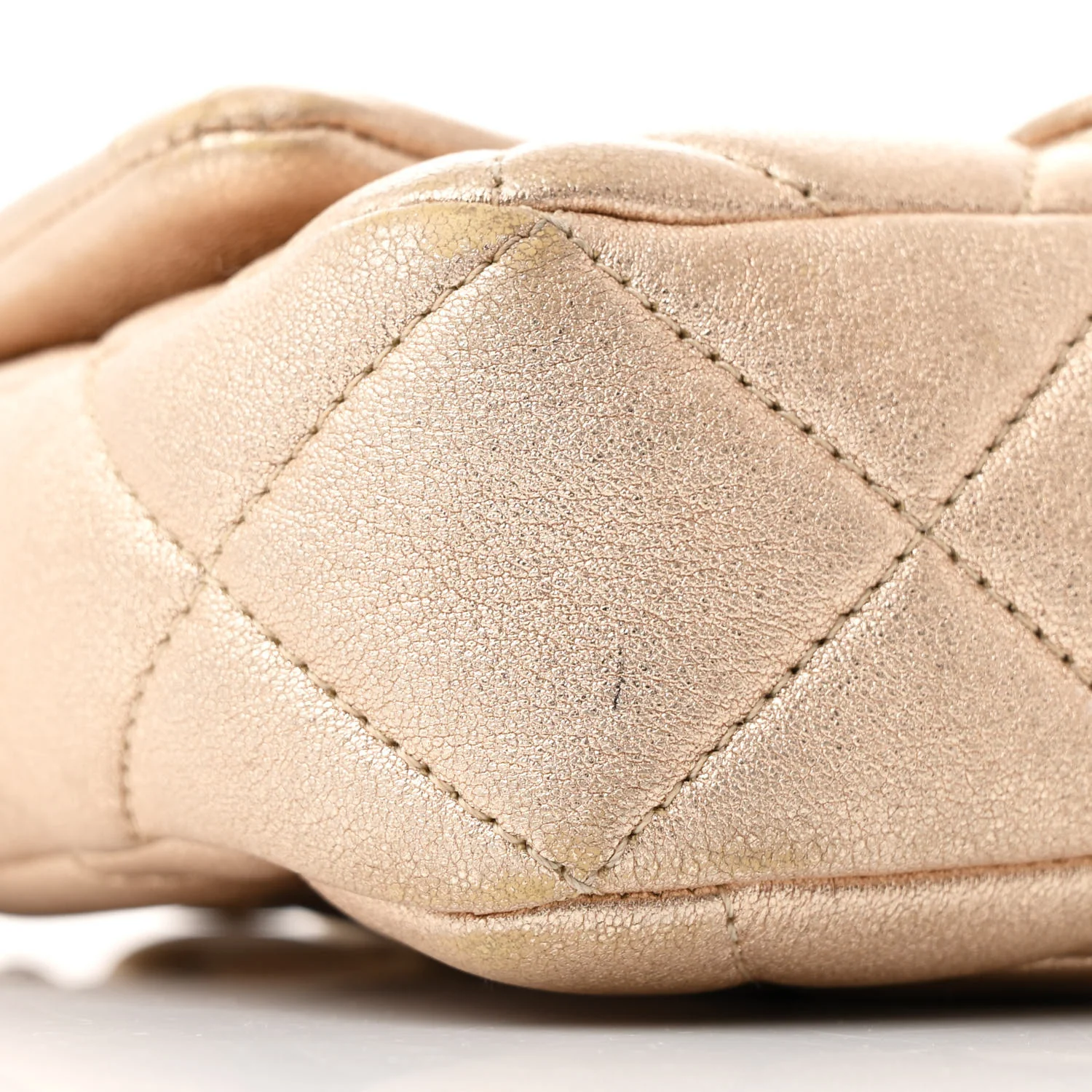 Metallic Lambskin Quilted Mini Lacquered Chain Flap Gold - Top Club