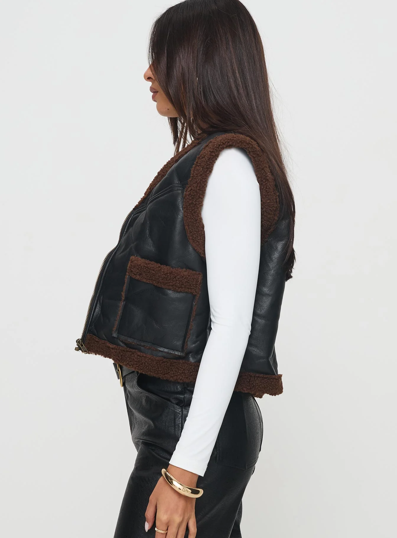 Henson Vest Black