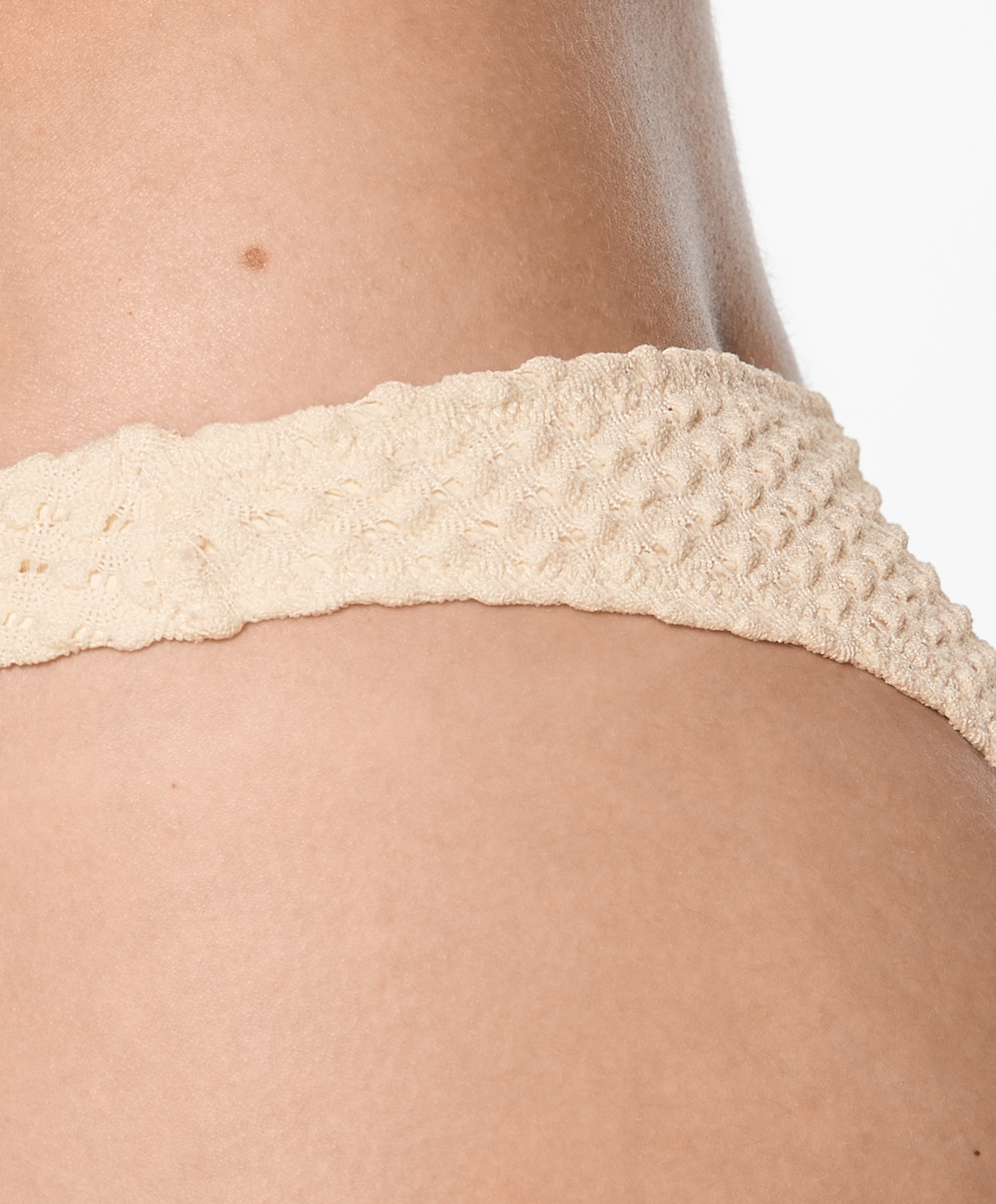 OYSHO Bubble textured medium-coverage bikini briefs