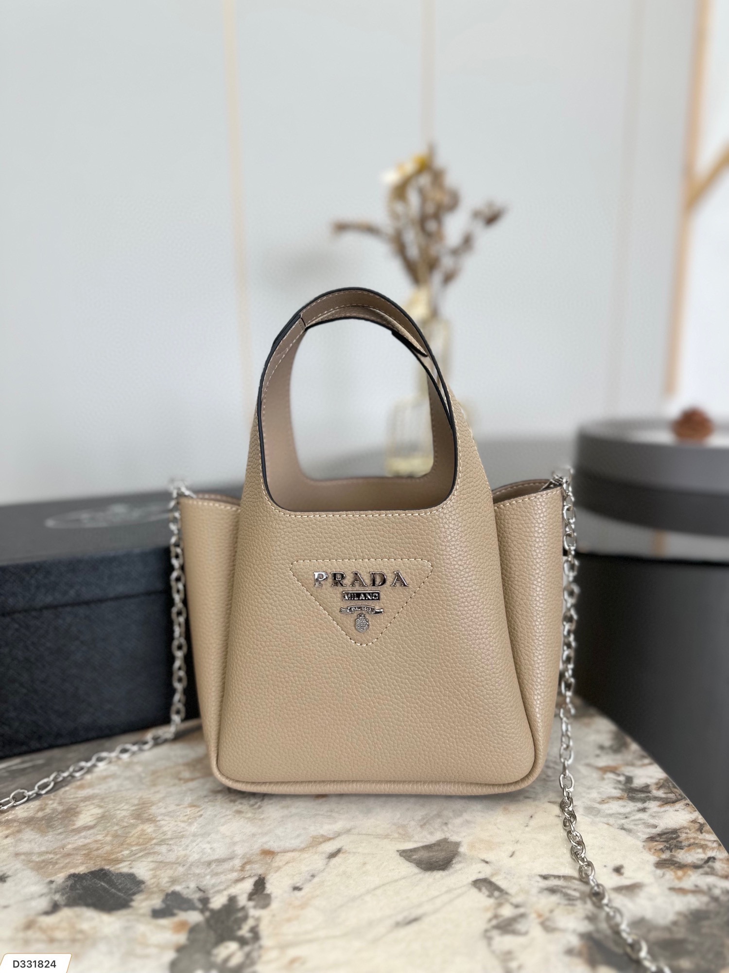 Pra new arrival tote bag size : 20.5 * 16 cm - Top Club