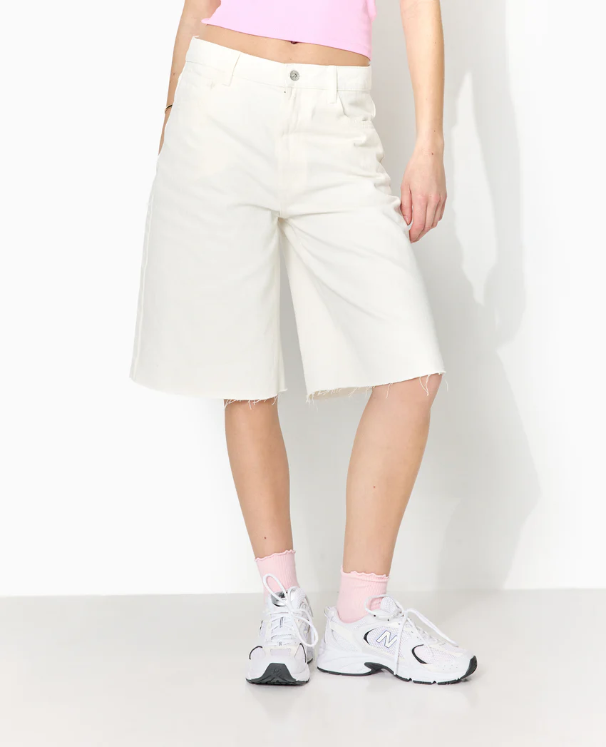 Pimkie Bermuda large en jean taille basse bas coupés