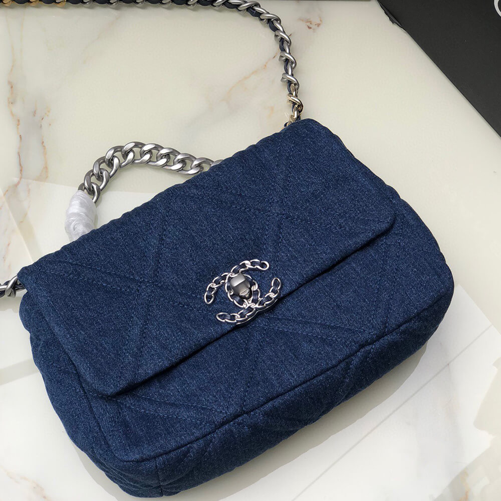 CHANEL 19 Handbag - Top Club