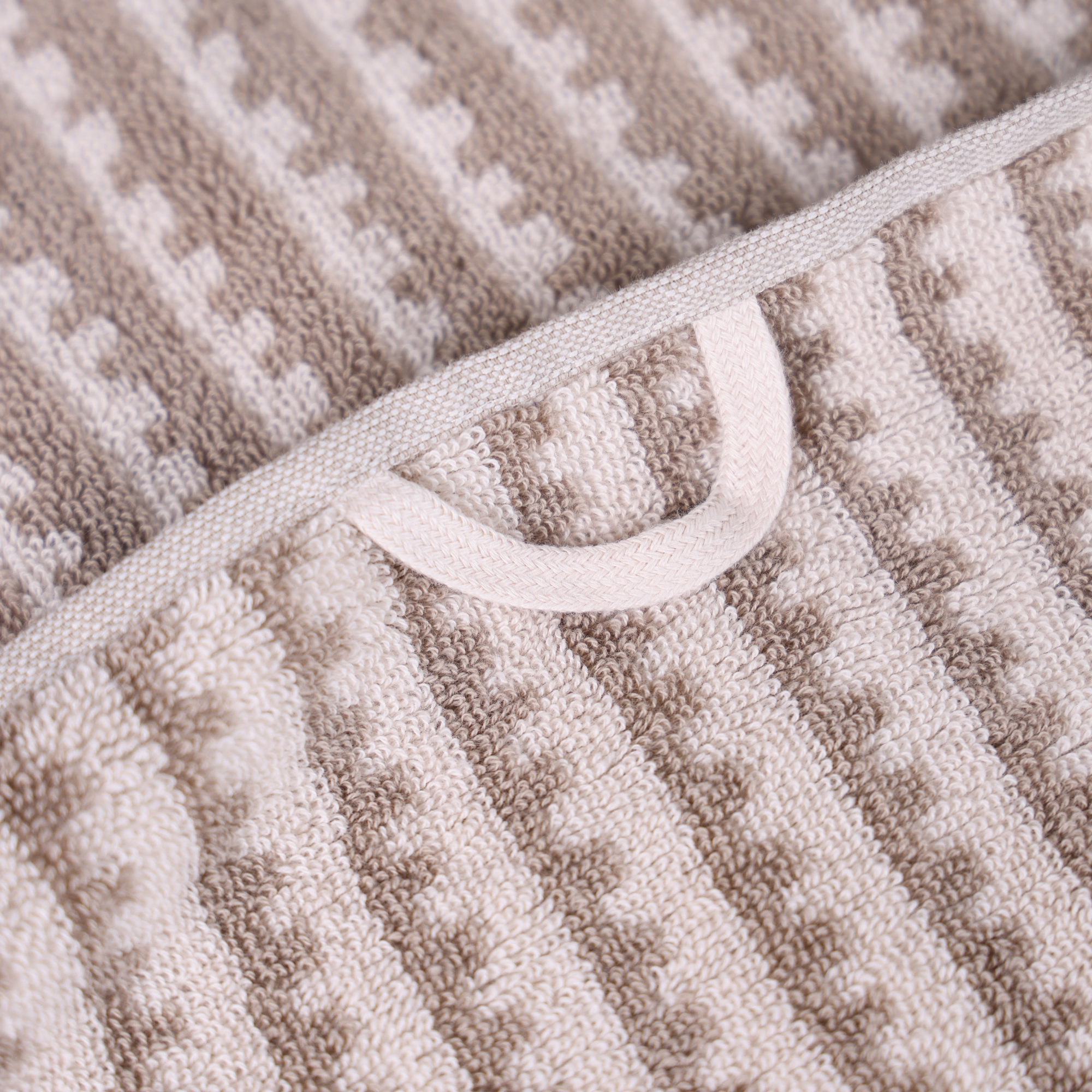 Handdoek Sannah beige 50x100 cm