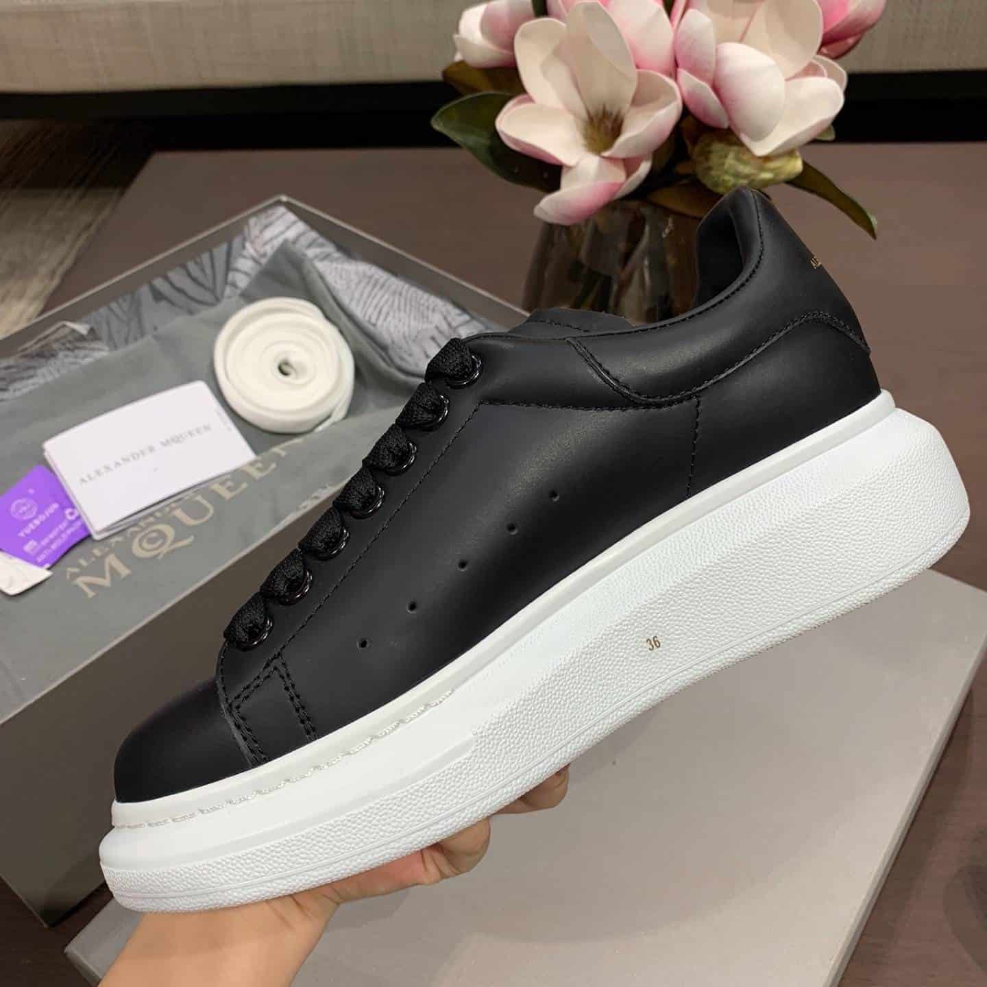 Alexander Mcqueen Sneaker Dupe - AM12 - Sneaker Replica Workshop