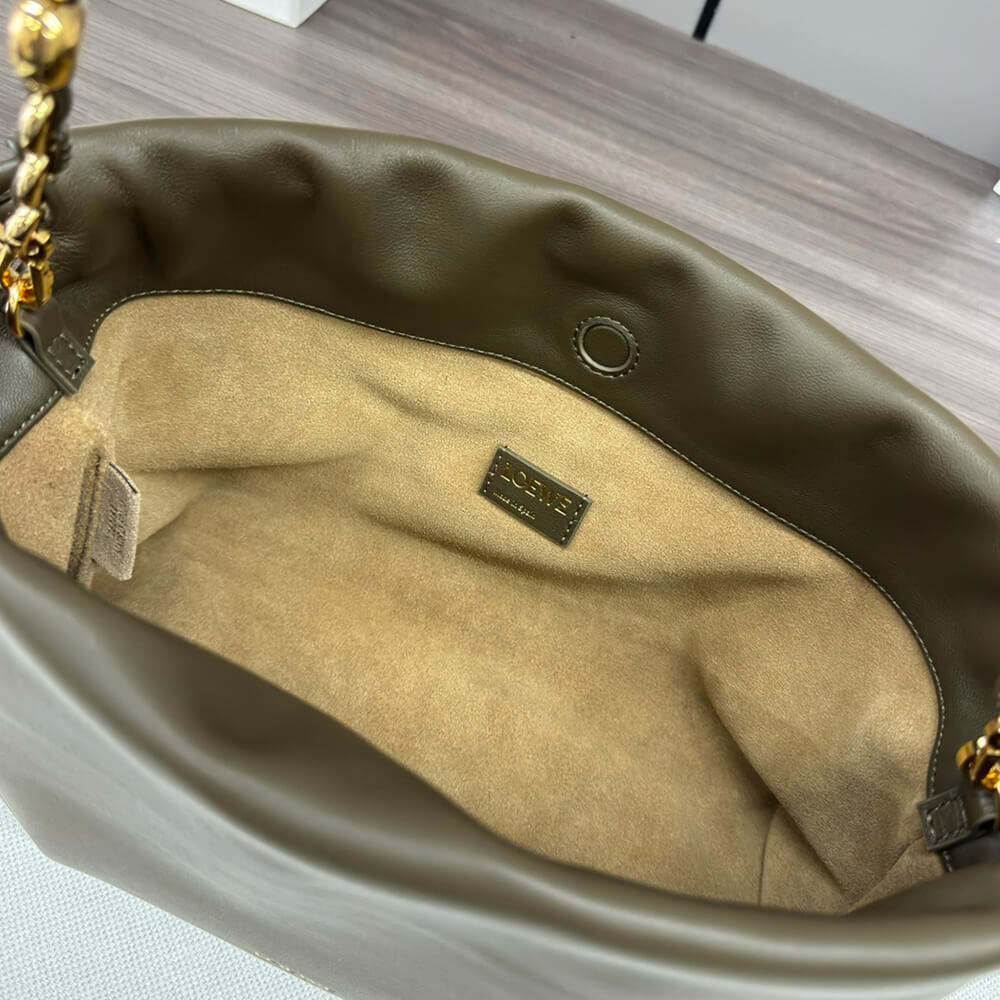 Loewe Medium Flamenco purse in mellow nappa lambskin - Top Club