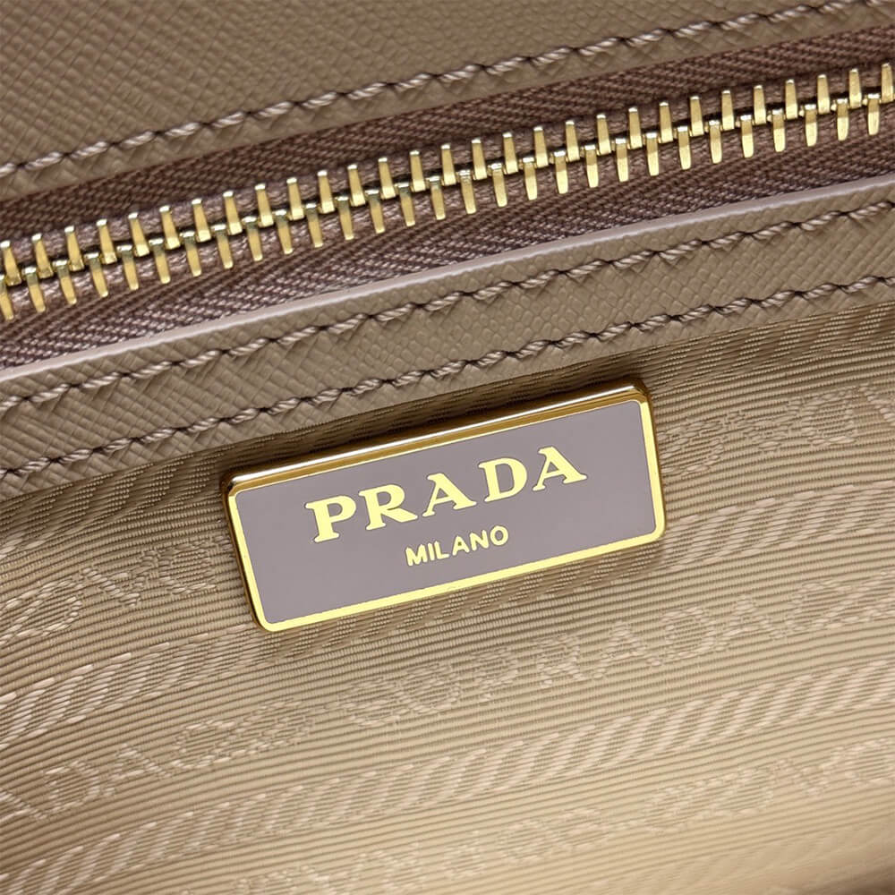 Prada Small Prada Galleria Saffiano leather bag(HIGH-END GRADE) - Top Club