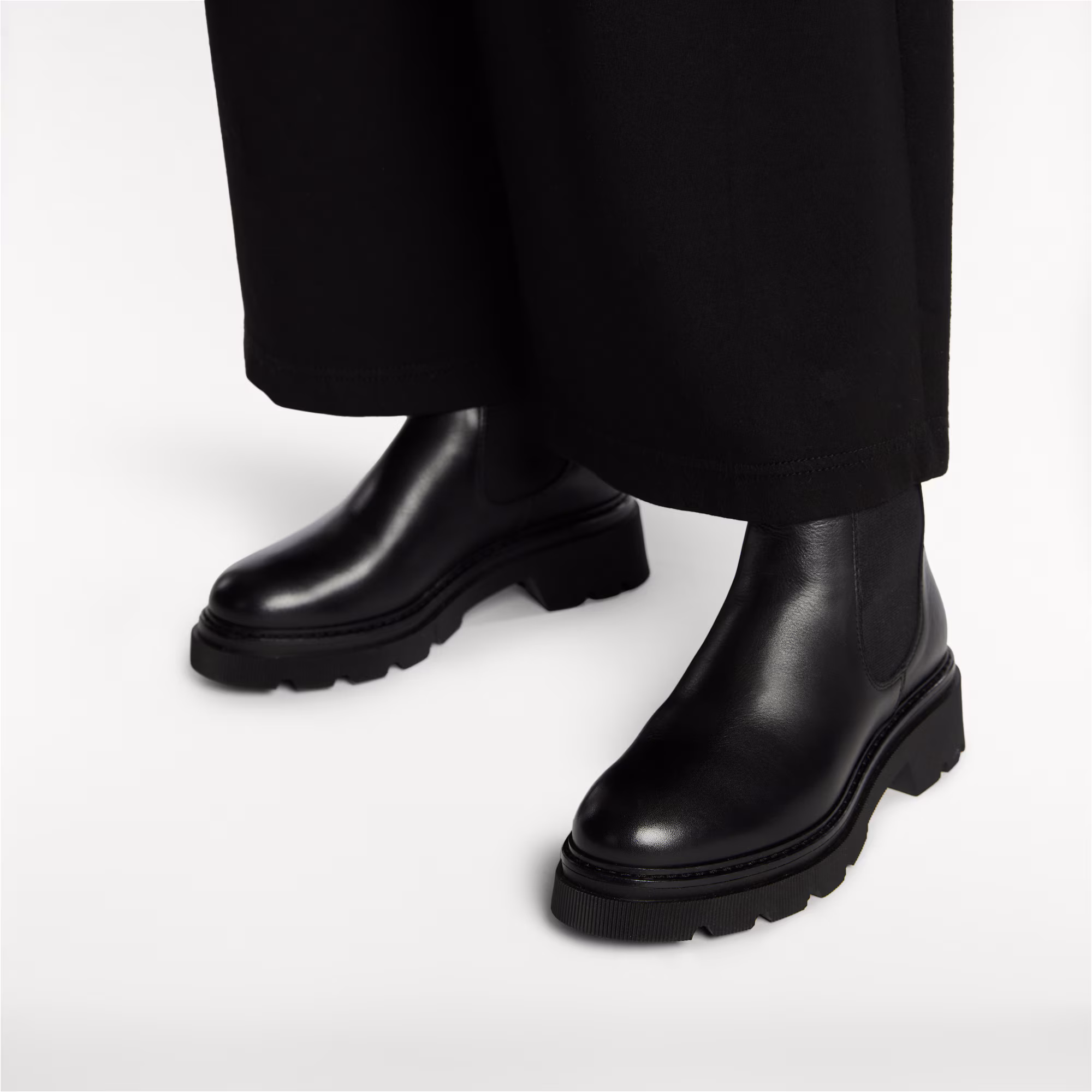 MysticChunky Chelsea Ankle Boot