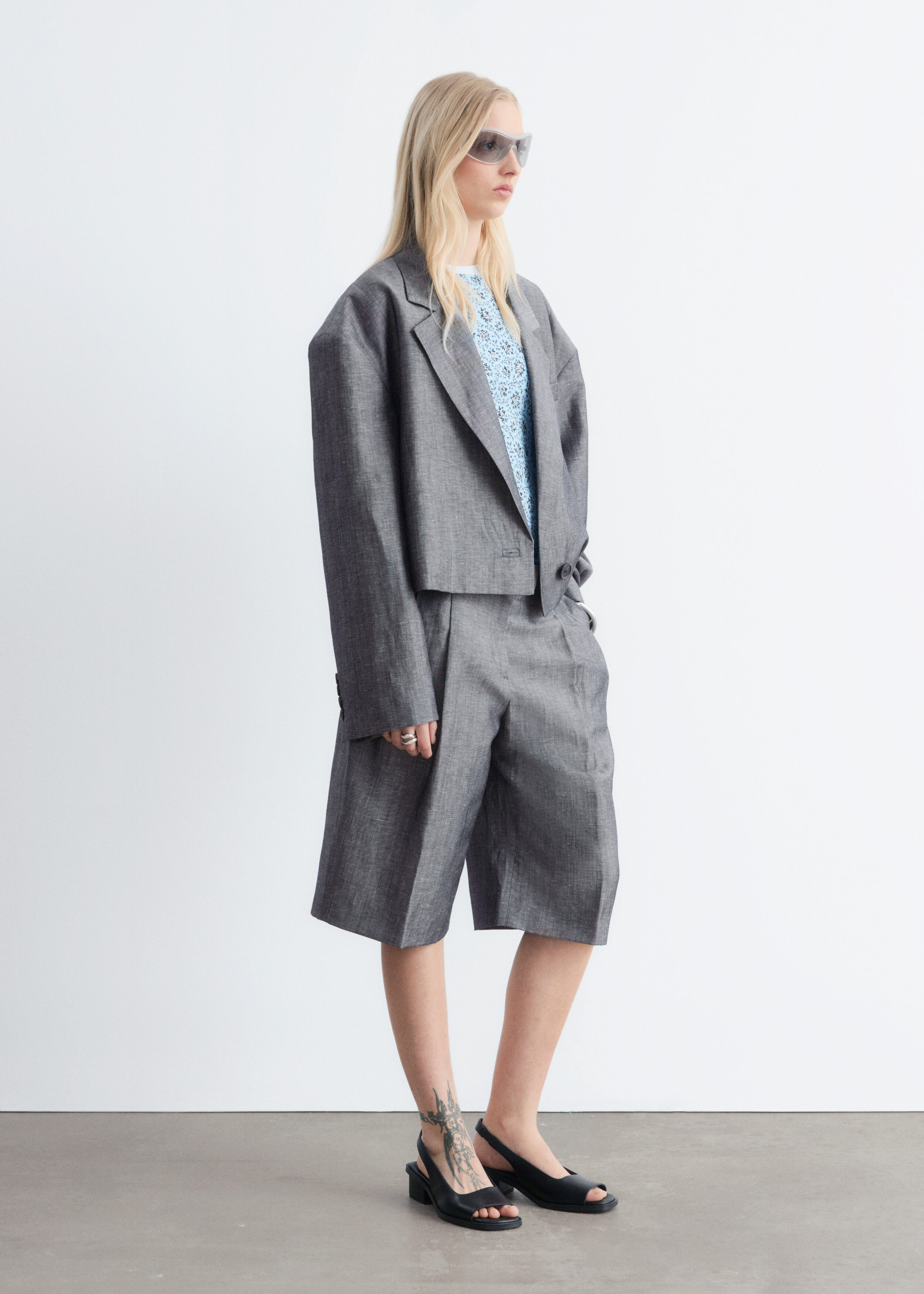 & Other Stories TAILORED BERMUDA SHORTS