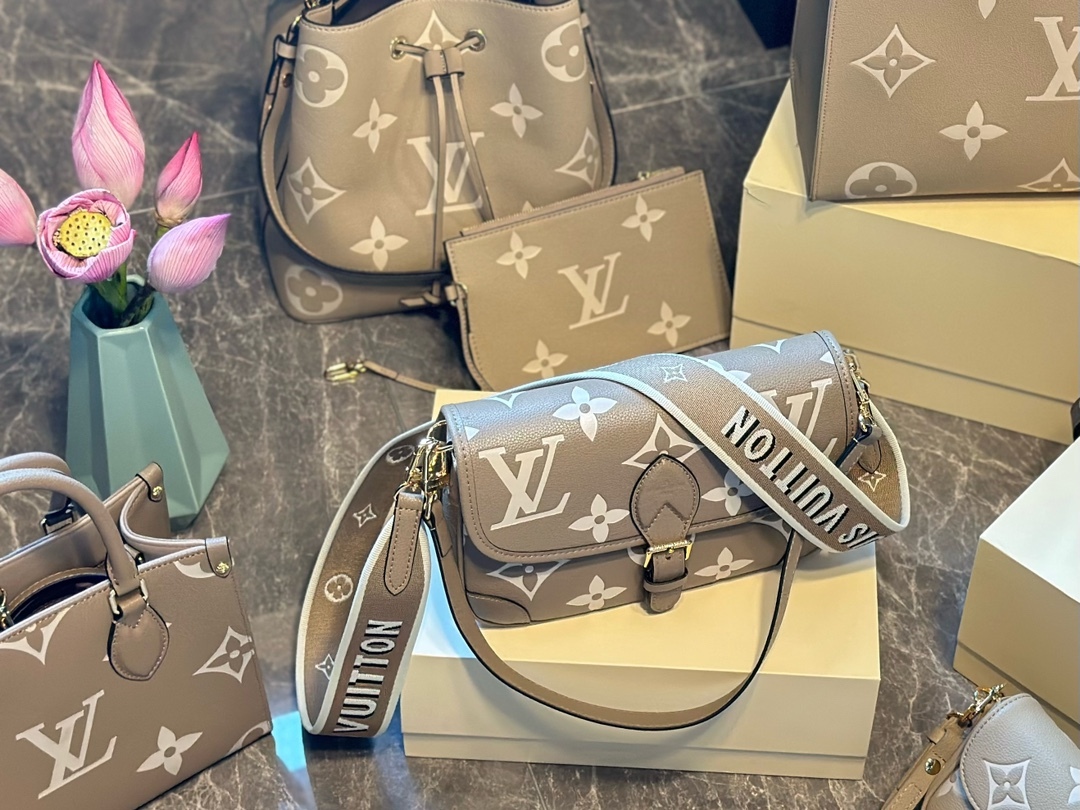 Louis M45985 new arrival bag size: 24 x 15 x 9cm - Top Club