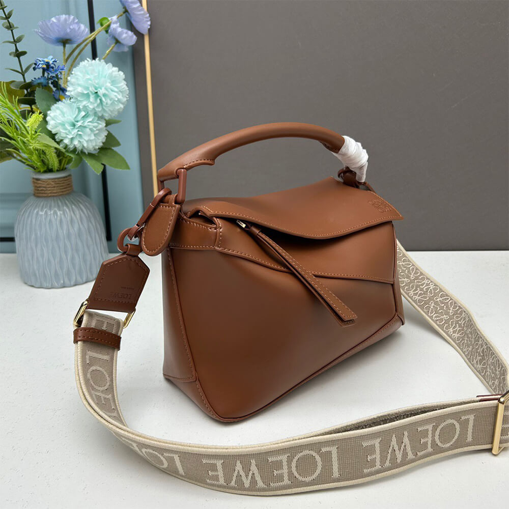 LOEWE Small Puzzle Bag - Top Club