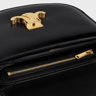 TEEN CHAIN BESACE TRIOMPHE IN SHINY CALFSKIN BLACK - Top Club