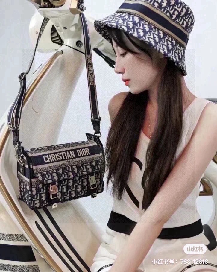 D new arrival Camp mini bag size: 23*15*8cm