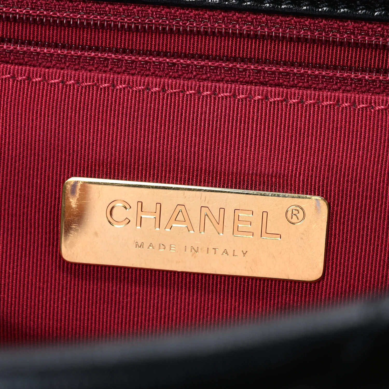 Shiny Goatskin Quilted Maxi Chanel 19 Flap Black - Top Club