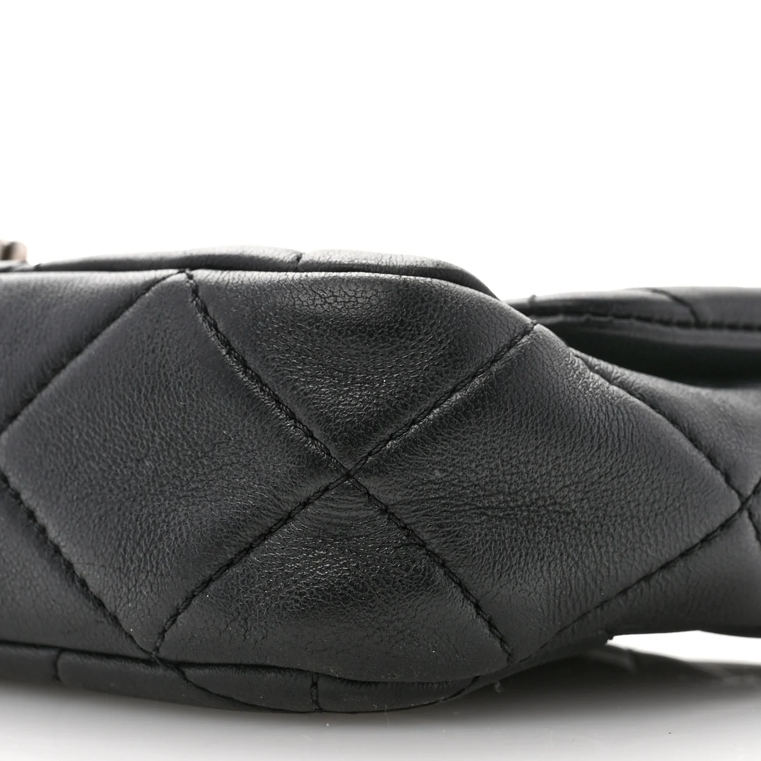 Lambskin Quilted Chain Flap Black - Top Club