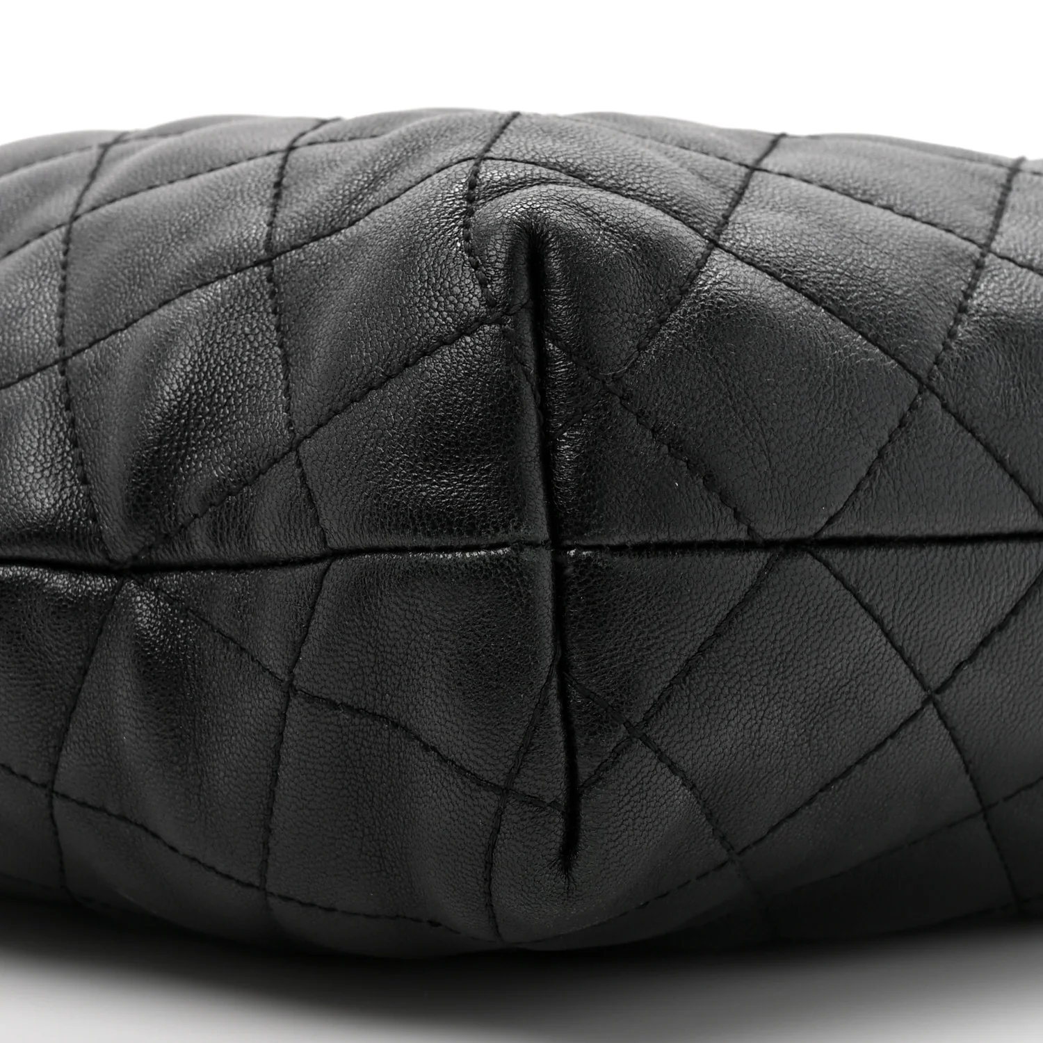 Lambskin Quilted Maxi Icare Shopping Tote Black - Top Club