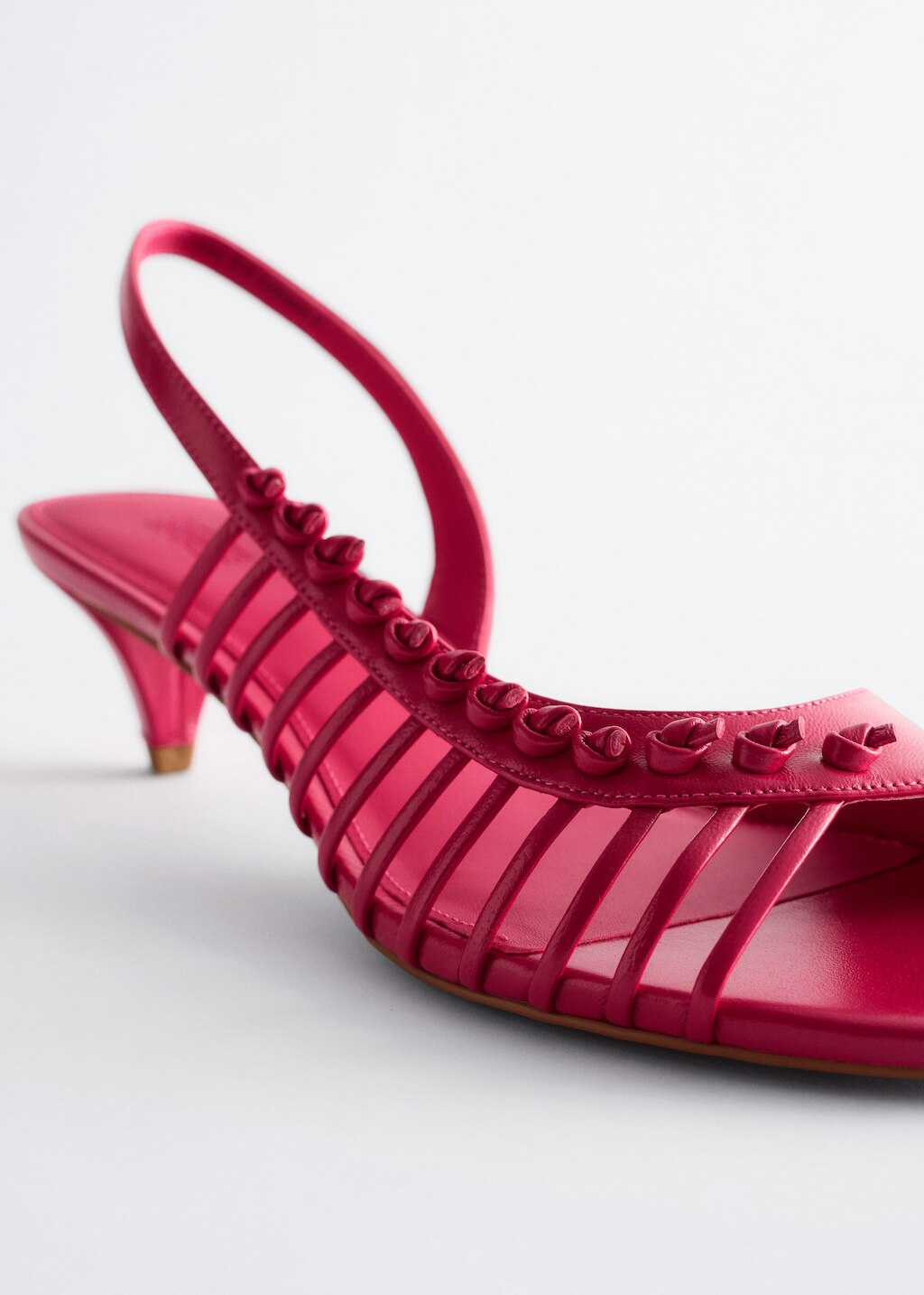 & Other Stories STRAPPY LEATHER SANDALS